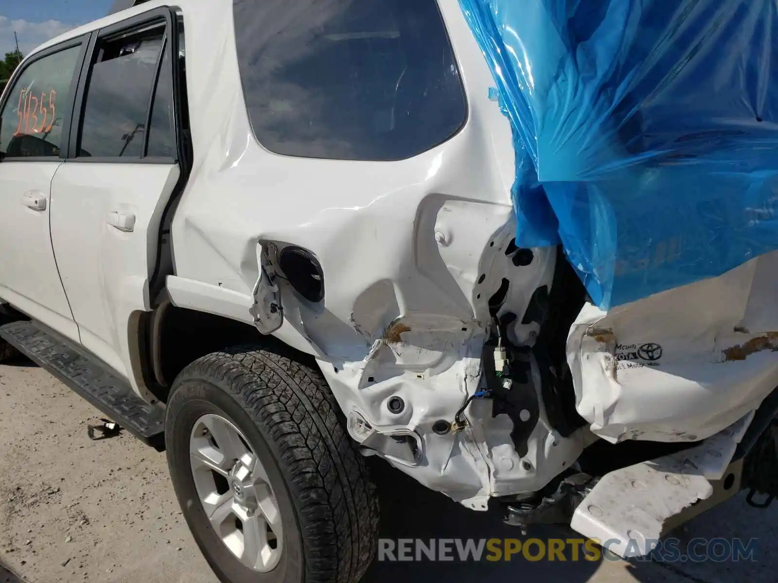 9 Photograph of a damaged car JTEBU5JR3K5654077 TOYOTA 4RUNNER 2019