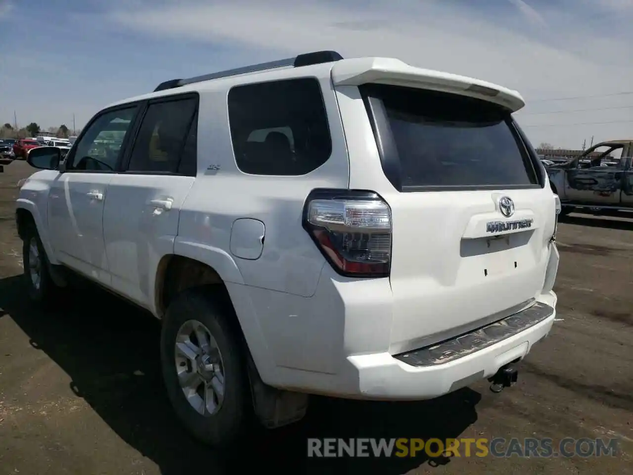 3 Фотография поврежденного автомобиля JTEBU5JR3K5654869 TOYOTA 4RUNNER 2019