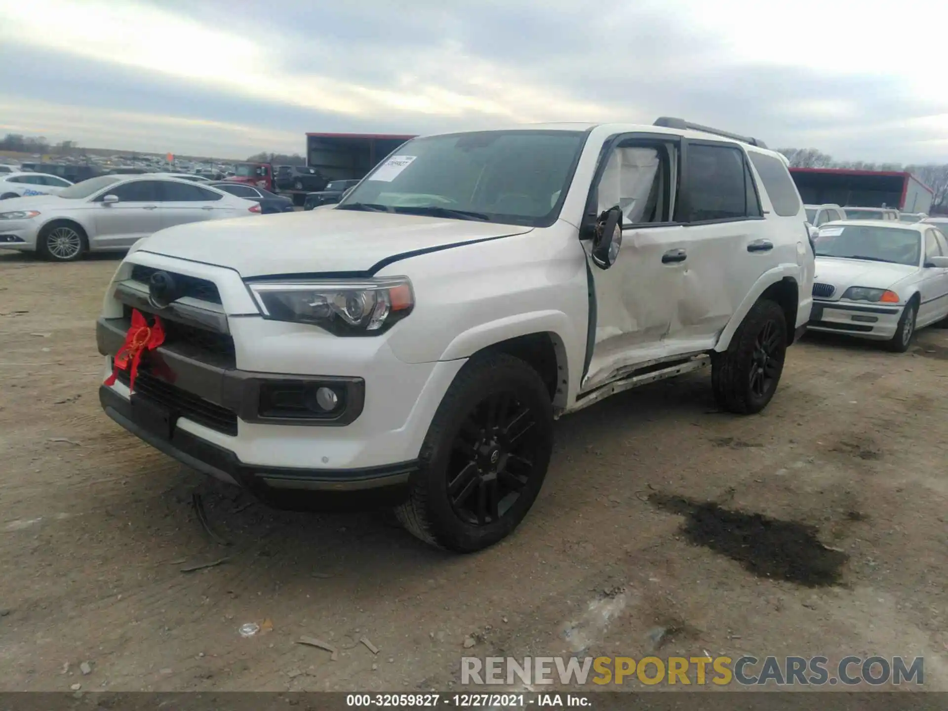 2 Photograph of a damaged car JTEBU5JR3K5656332 TOYOTA 4RUNNER 2019