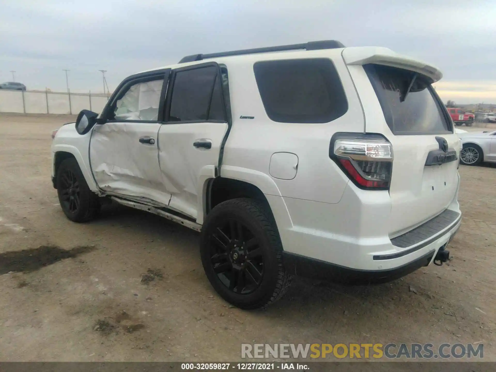 3 Фотография поврежденного автомобиля JTEBU5JR3K5656332 TOYOTA 4RUNNER 2019