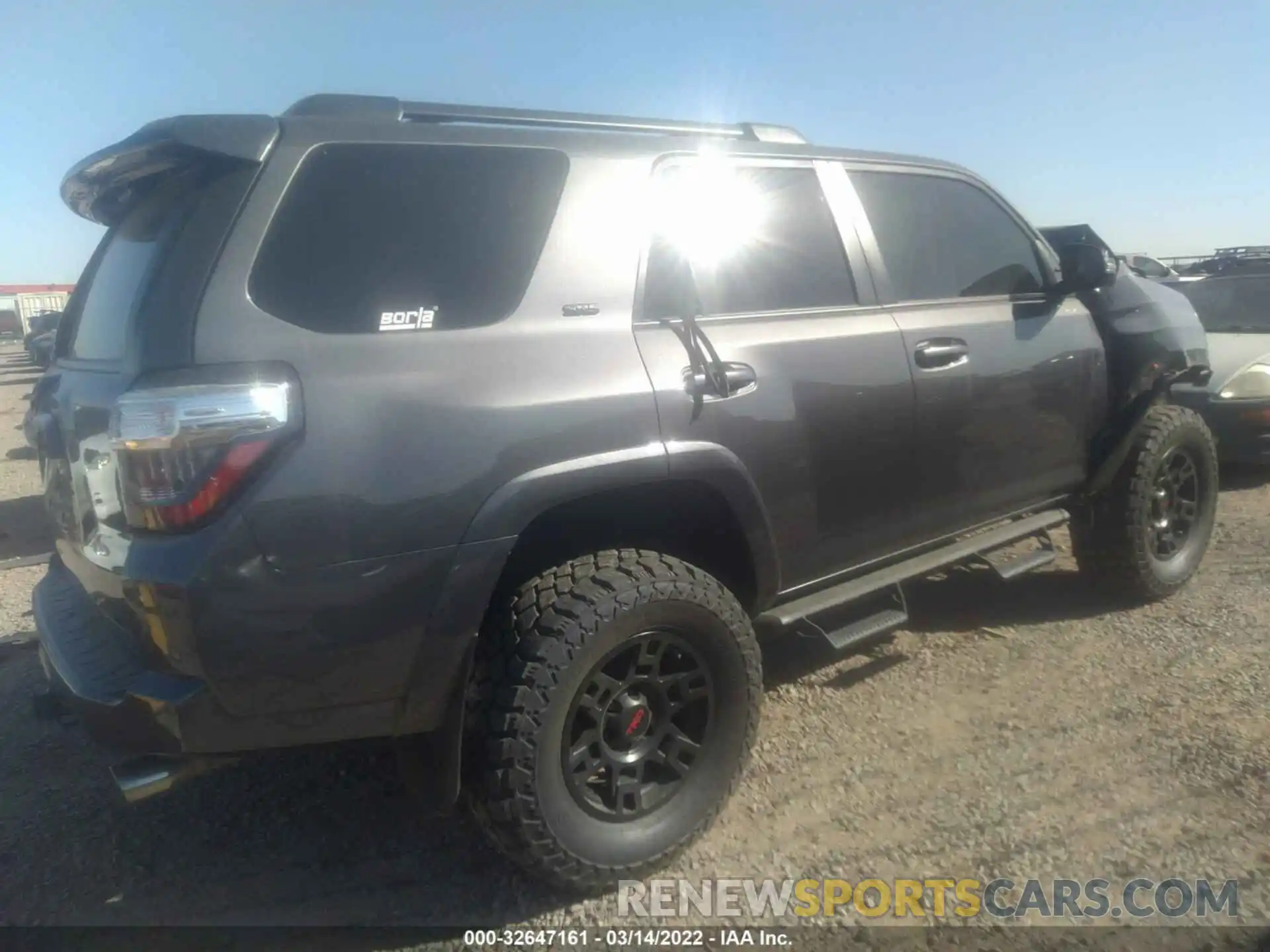 4 Фотография поврежденного автомобиля JTEBU5JR3K5656508 TOYOTA 4RUNNER 2019