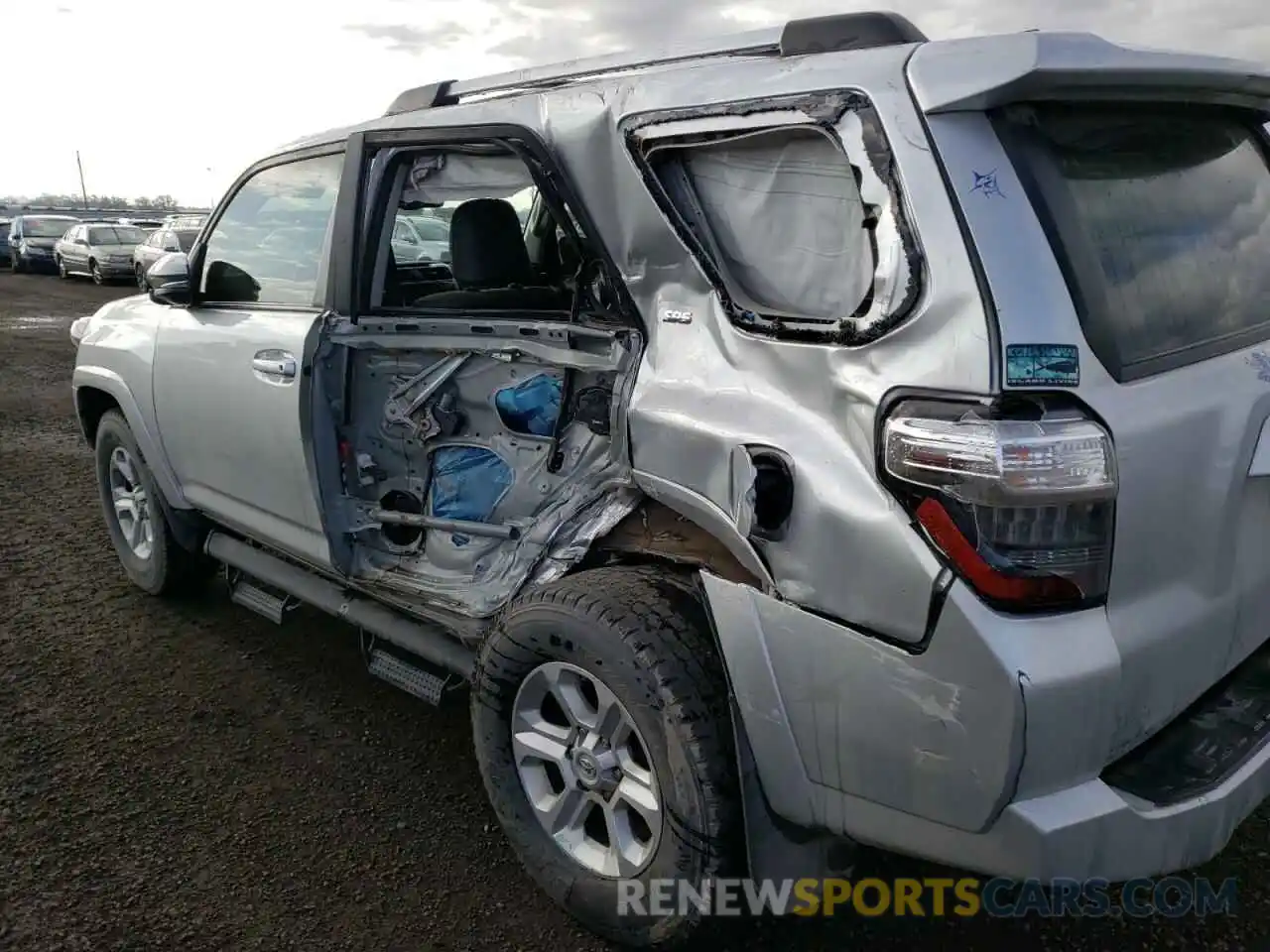 9 Photograph of a damaged car JTEBU5JR3K5657142 TOYOTA 4RUNNER 2019