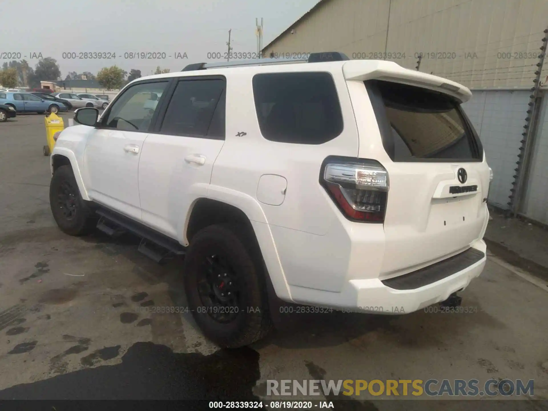 3 Фотография поврежденного автомобиля JTEBU5JR3K5658436 TOYOTA 4RUNNER 2019