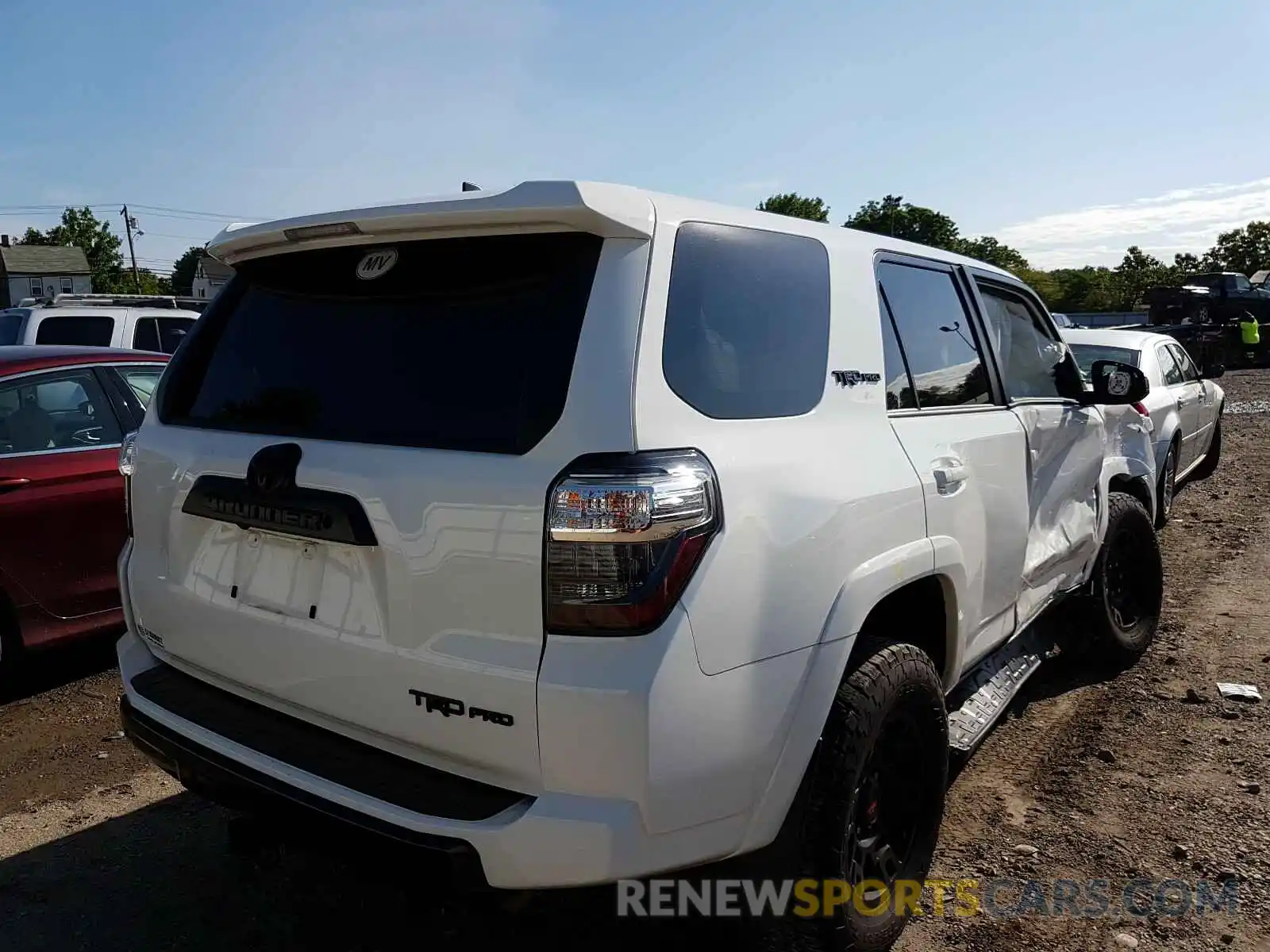 4 Фотография поврежденного автомобиля JTEBU5JR3K5660459 TOYOTA 4RUNNER 2019