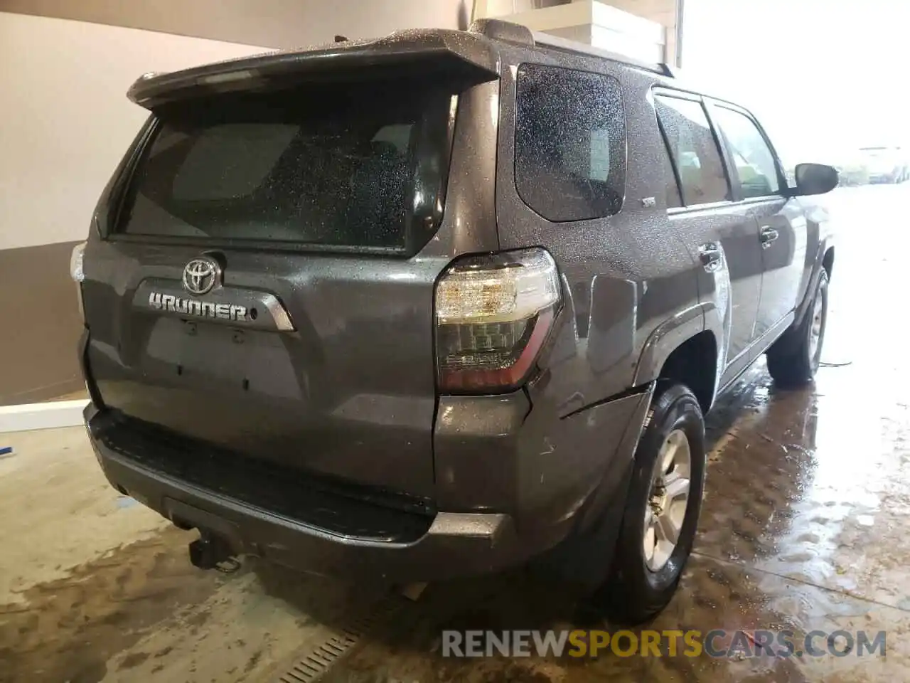 4 Фотография поврежденного автомобиля JTEBU5JR3K5661899 TOYOTA 4RUNNER 2019