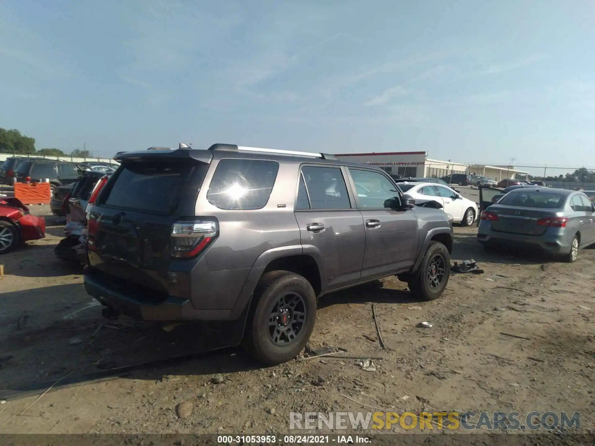 4 Фотография поврежденного автомобиля JTEBU5JR3K5663457 TOYOTA 4RUNNER 2019