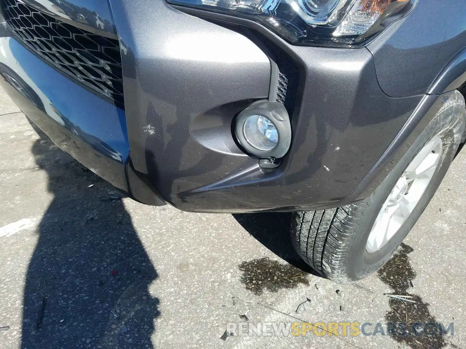 9 Photograph of a damaged car JTEBU5JR3K5665046 TOYOTA 4RUNNER 2019