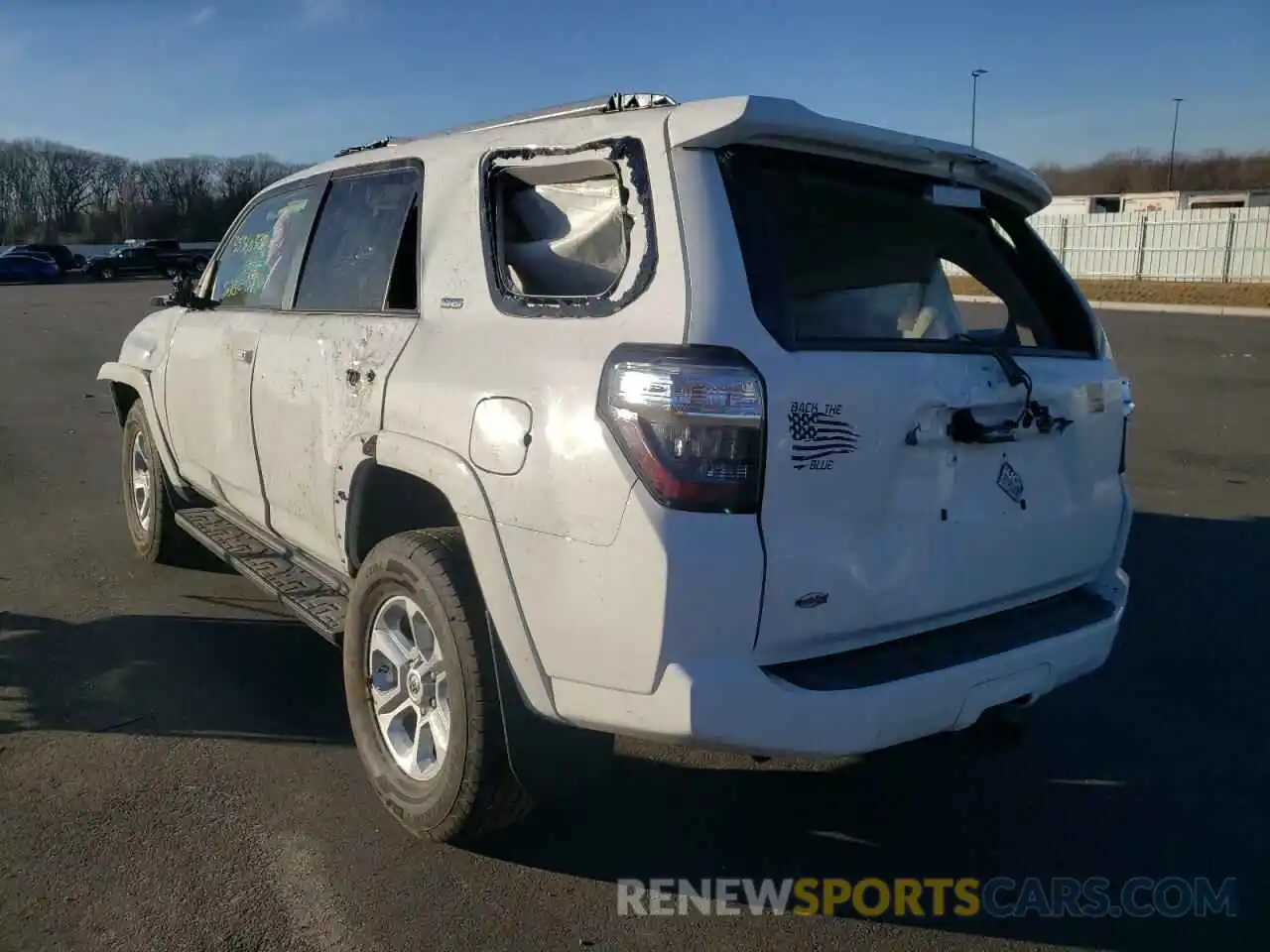 3 Photograph of a damaged car JTEBU5JR3K5666035 TOYOTA 4RUNNER 2019