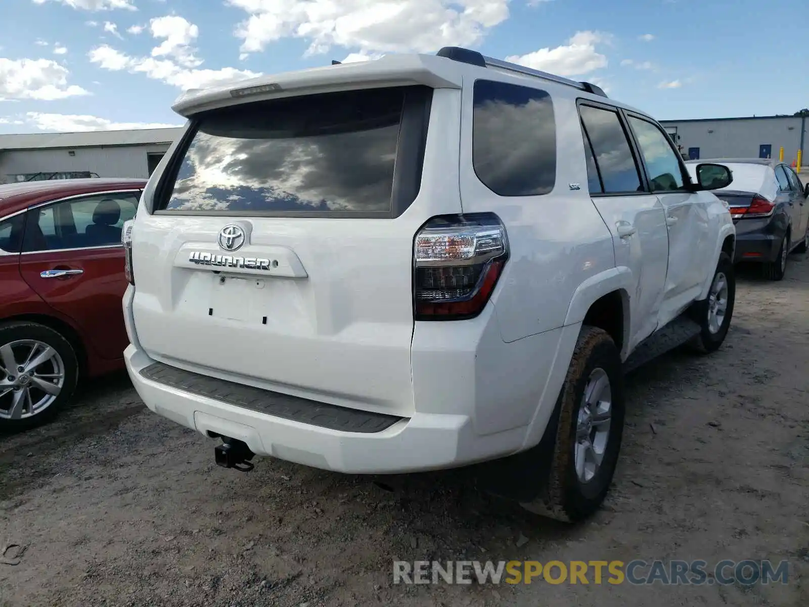 4 Photograph of a damaged car JTEBU5JR3K5666892 TOYOTA 4RUNNER 2019