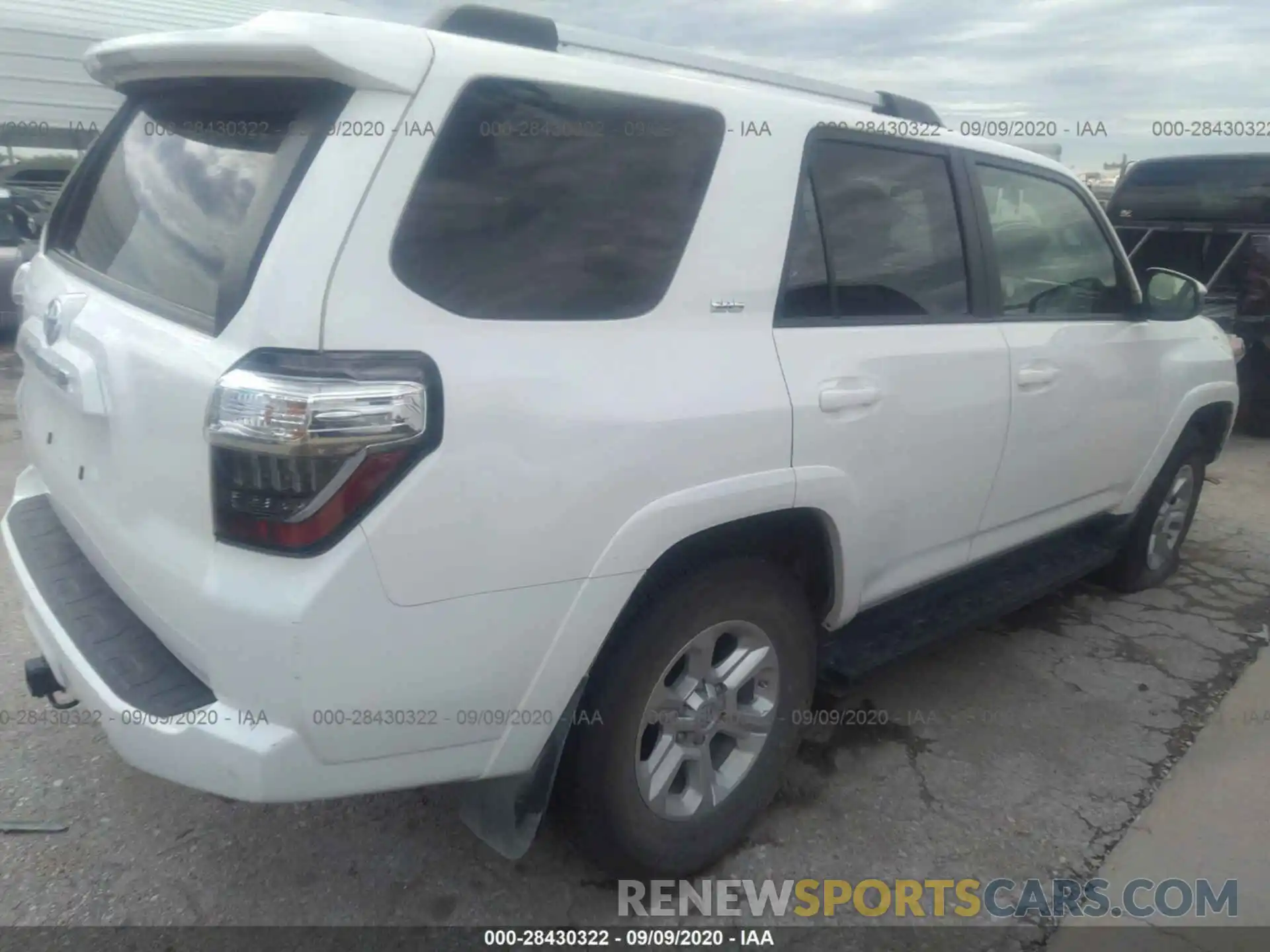 4 Фотография поврежденного автомобиля JTEBU5JR3K5670330 TOYOTA 4RUNNER 2019