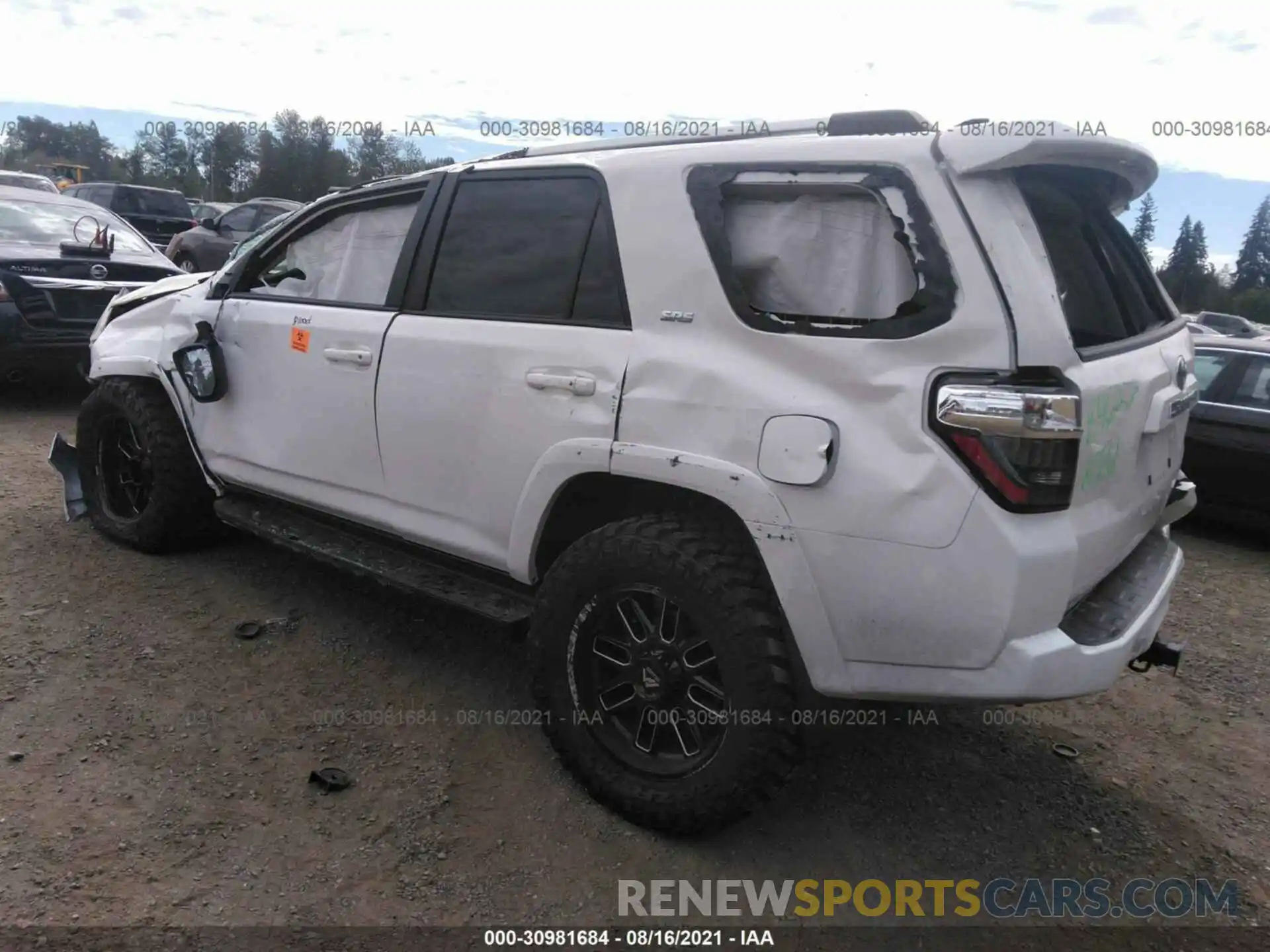 3 Фотография поврежденного автомобиля JTEBU5JR3K5670456 TOYOTA 4RUNNER 2019