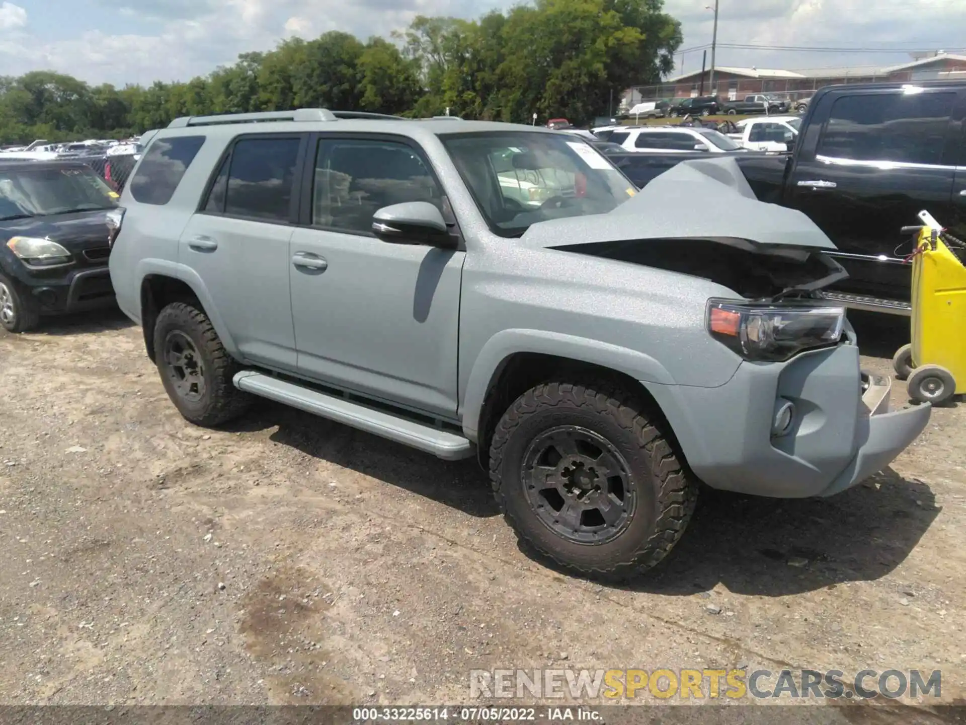 1 Photograph of a damaged car JTEBU5JR3K5670764 TOYOTA 4RUNNER 2019