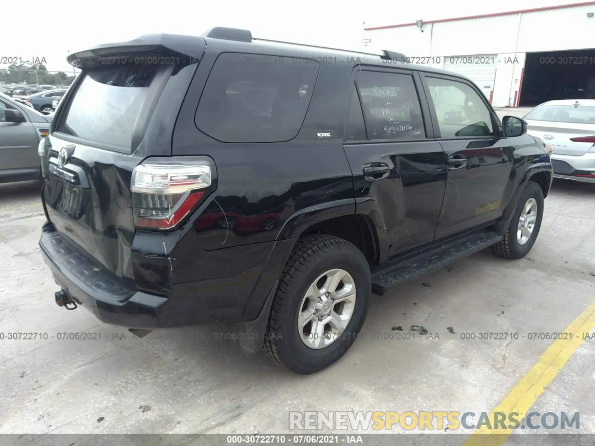 4 Фотография поврежденного автомобиля JTEBU5JR3K5673650 TOYOTA 4RUNNER 2019