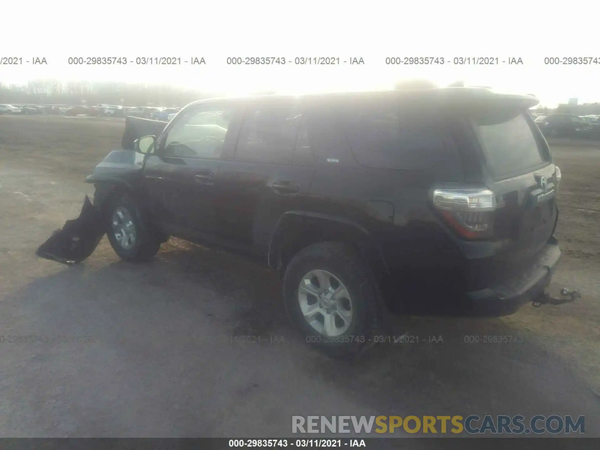 3 Фотография поврежденного автомобиля JTEBU5JR3K5677147 TOYOTA 4RUNNER 2019