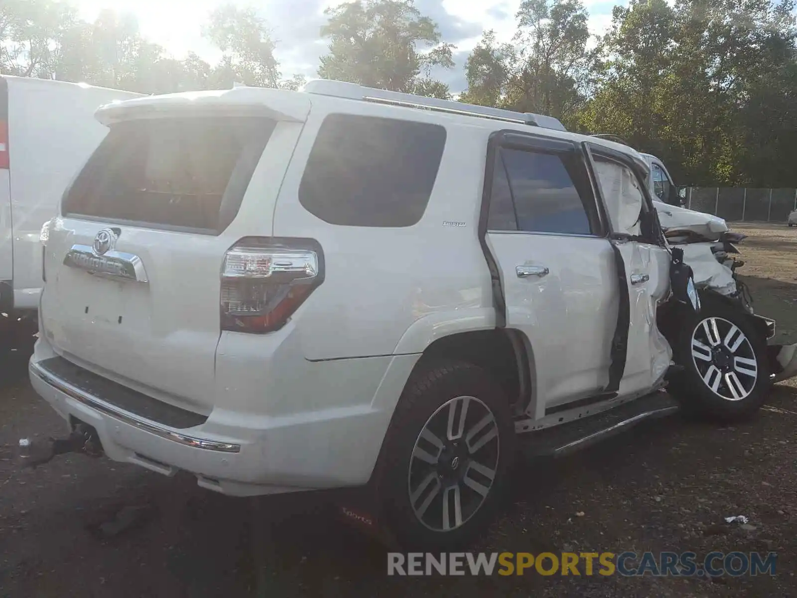 4 Photograph of a damaged car JTEBU5JR3K5679805 TOYOTA 4RUNNER 2019