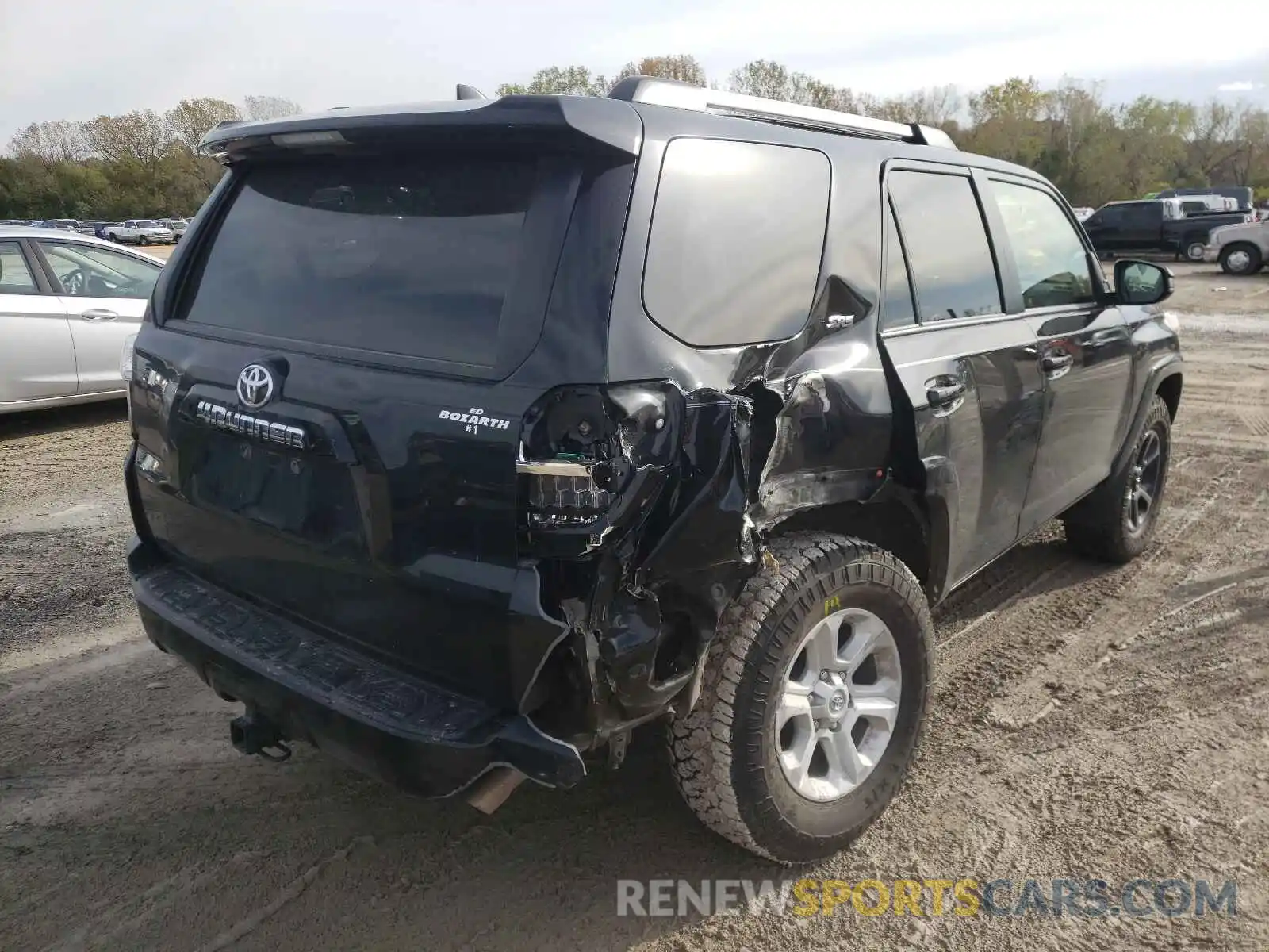 4 Фотография поврежденного автомобиля JTEBU5JR3K5686401 TOYOTA 4RUNNER 2019