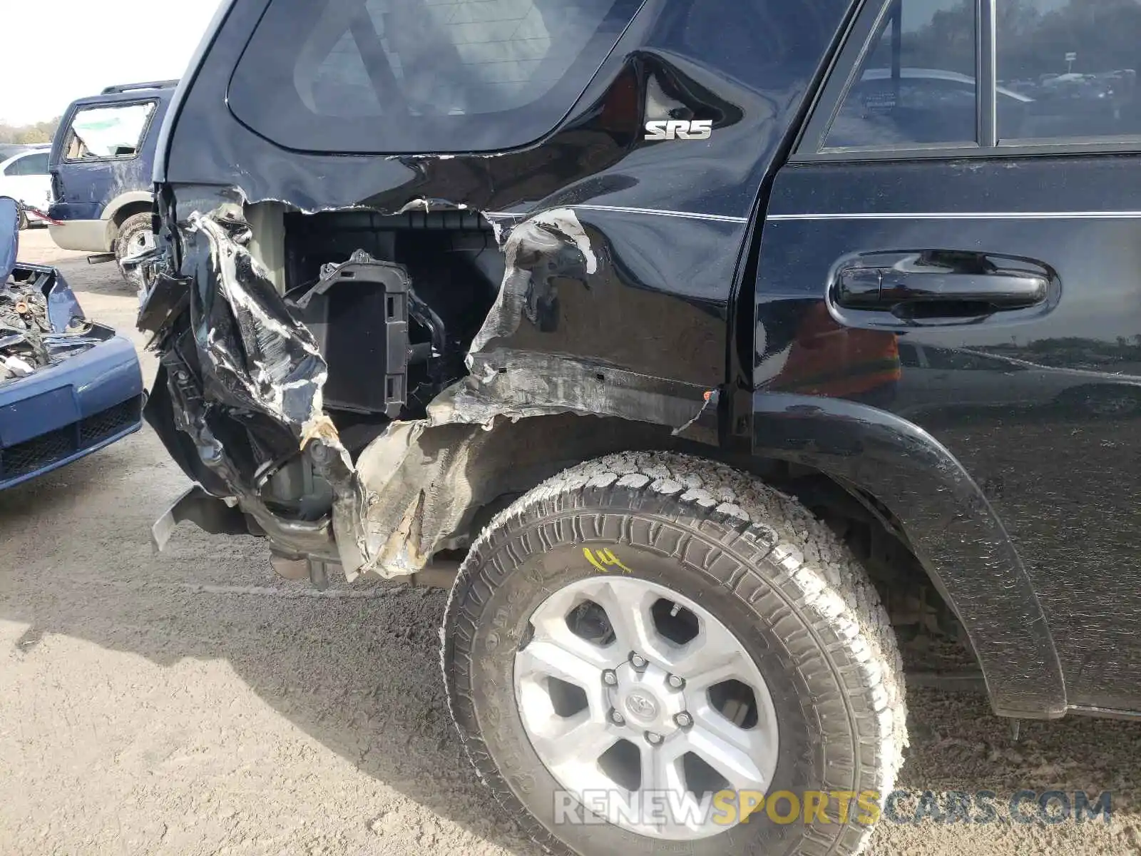 9 Фотография поврежденного автомобиля JTEBU5JR3K5686401 TOYOTA 4RUNNER 2019