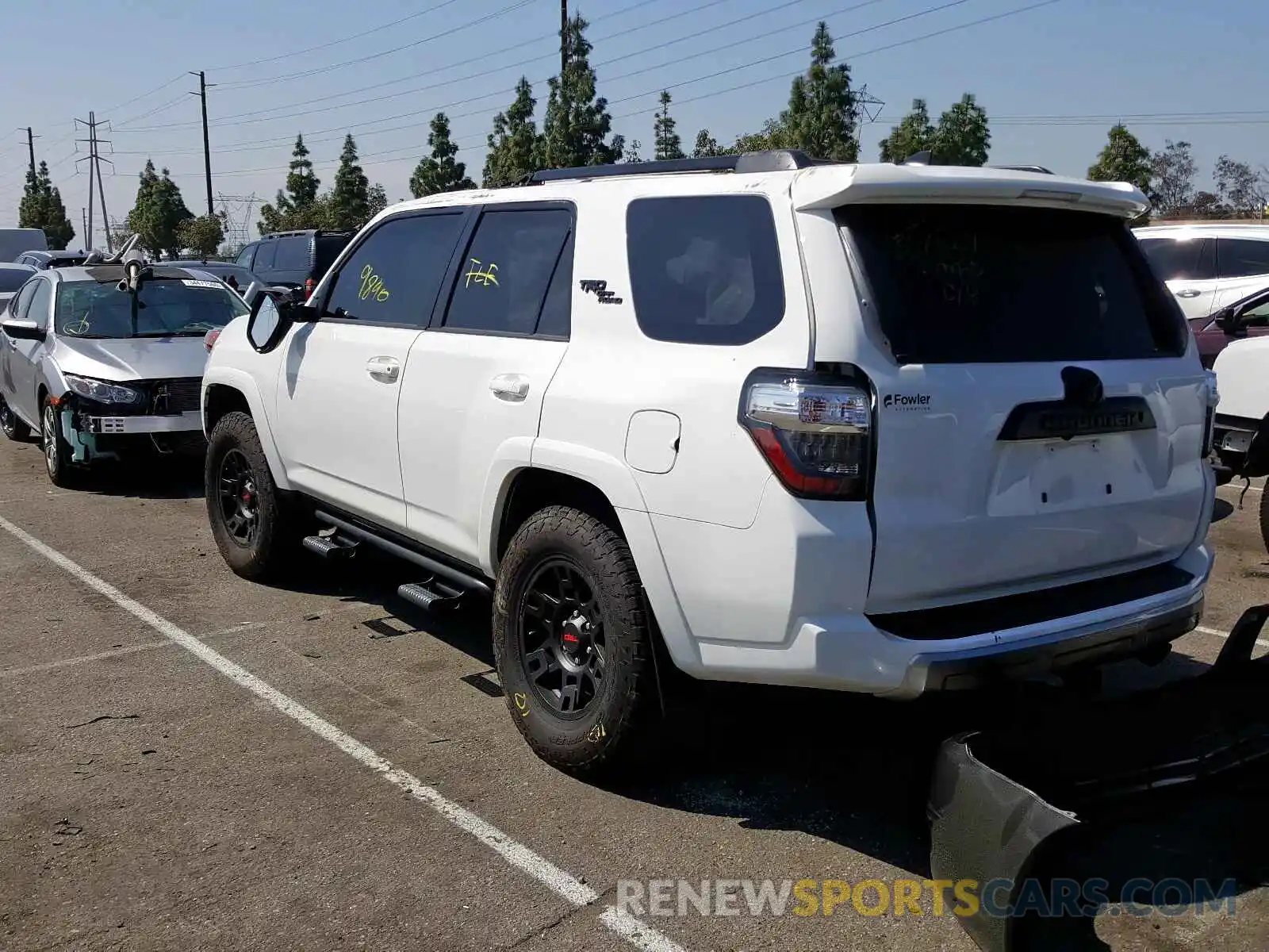 3 Фотография поврежденного автомобиля JTEBU5JR3K5689069 TOYOTA 4RUNNER 2019