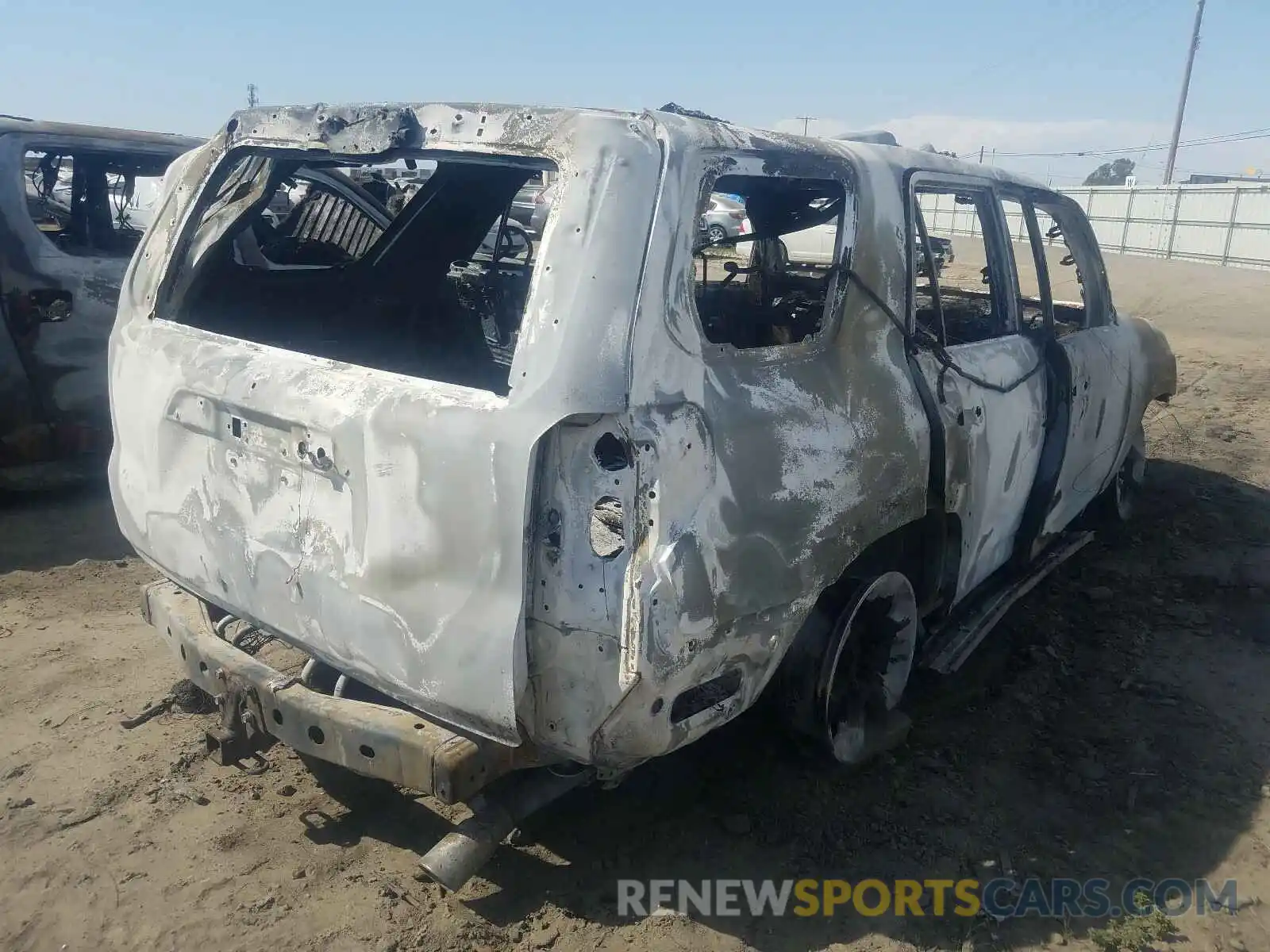 4 Photograph of a damaged car JTEBU5JR3K5691596 TOYOTA 4RUNNER 2019