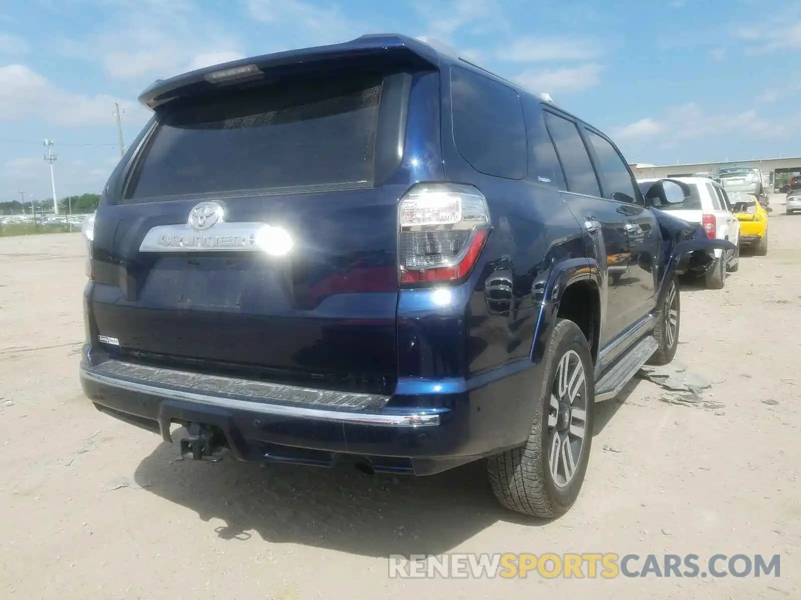 4 Фотография поврежденного автомобиля JTEBU5JR3K5693056 TOYOTA 4RUNNER 2019