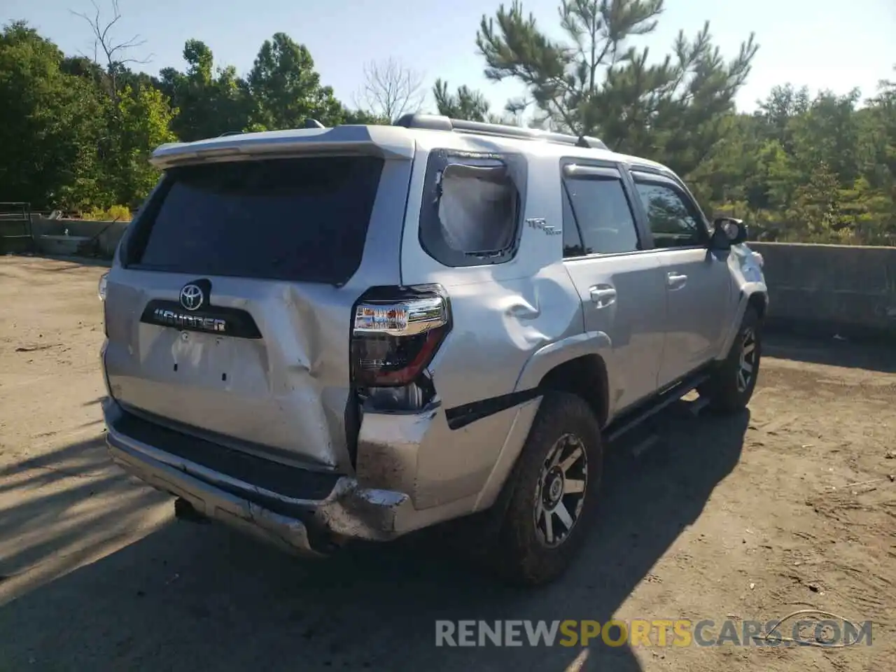 4 Фотография поврежденного автомобиля JTEBU5JR3K5696085 TOYOTA 4RUNNER 2019