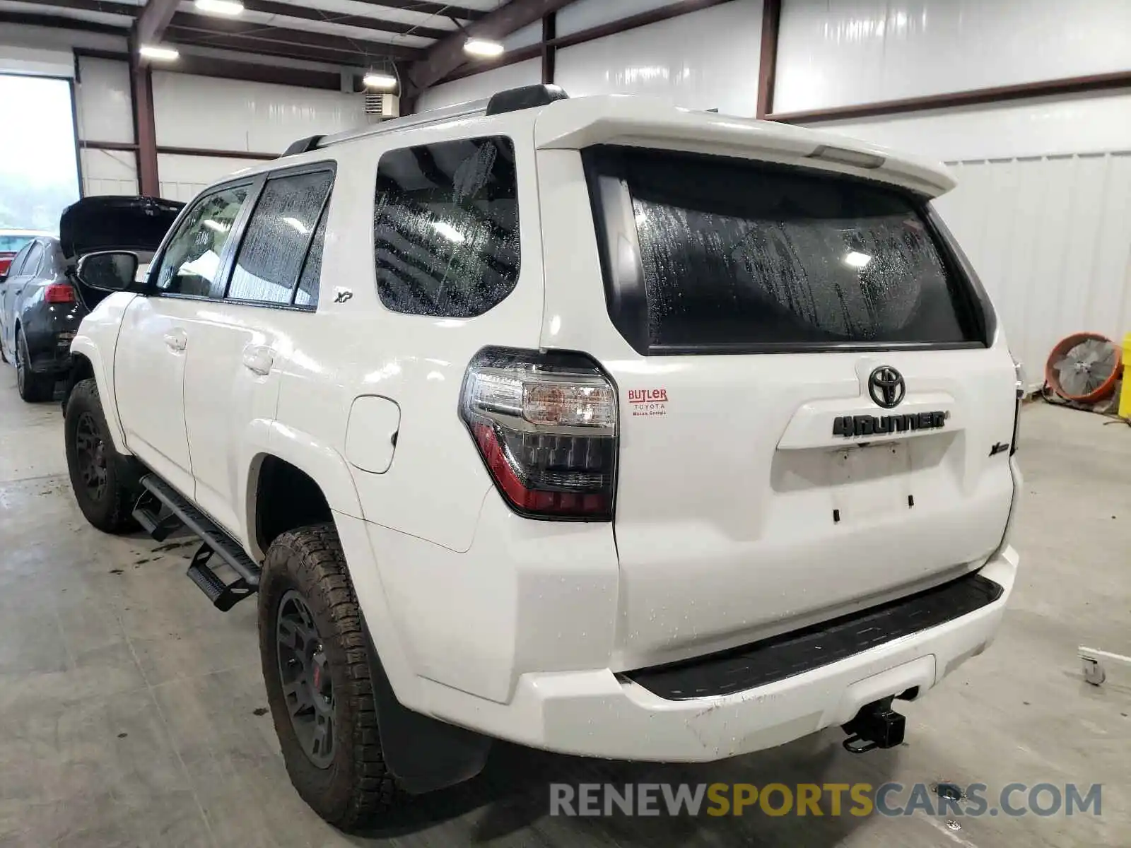 3 Фотография поврежденного автомобиля JTEBU5JR3K5700619 TOYOTA 4RUNNER 2019