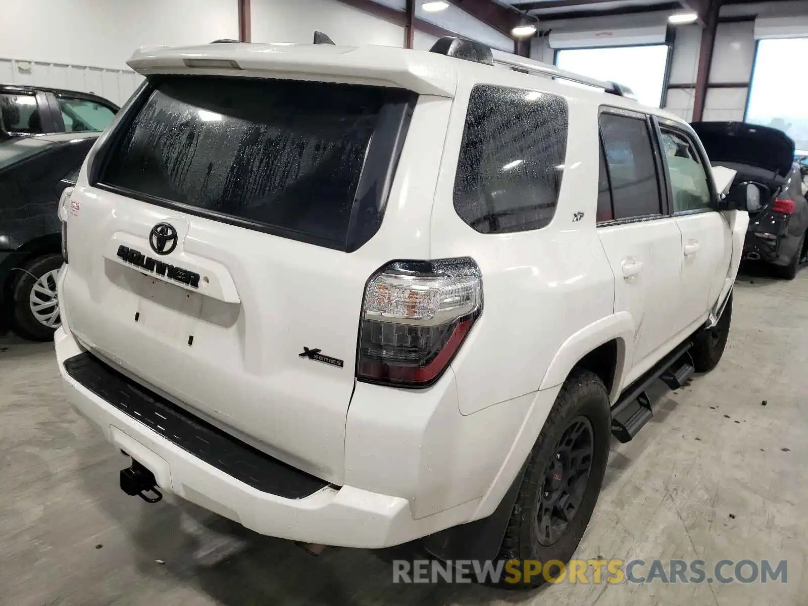 4 Фотография поврежденного автомобиля JTEBU5JR3K5700619 TOYOTA 4RUNNER 2019