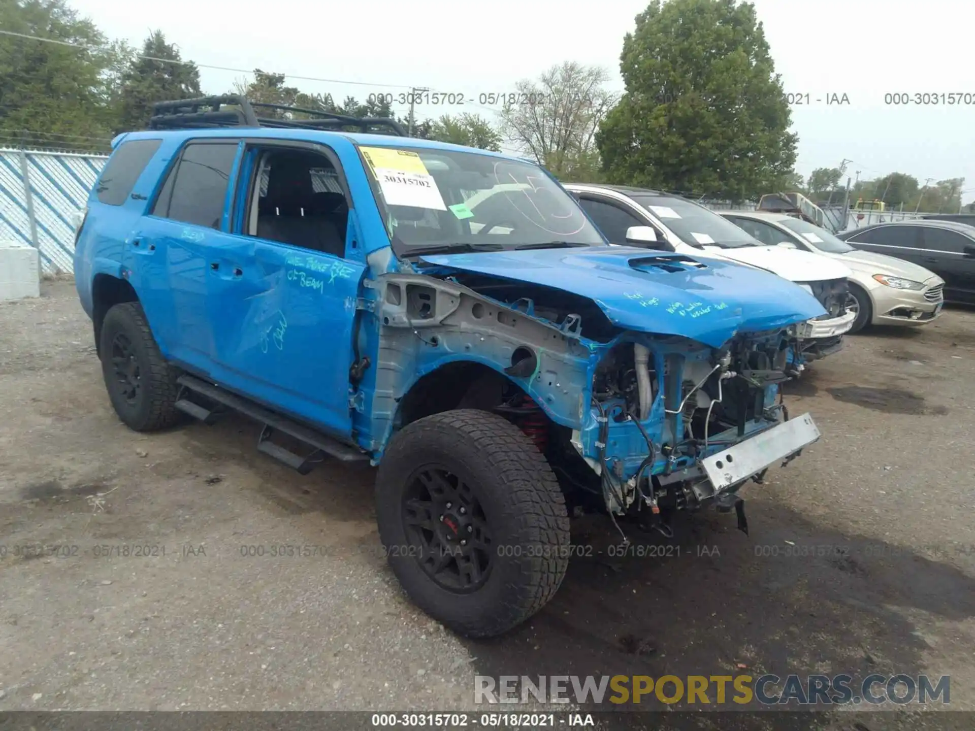 1 Photograph of a damaged car JTEBU5JR3K5700880 TOYOTA 4RUNNER 2019