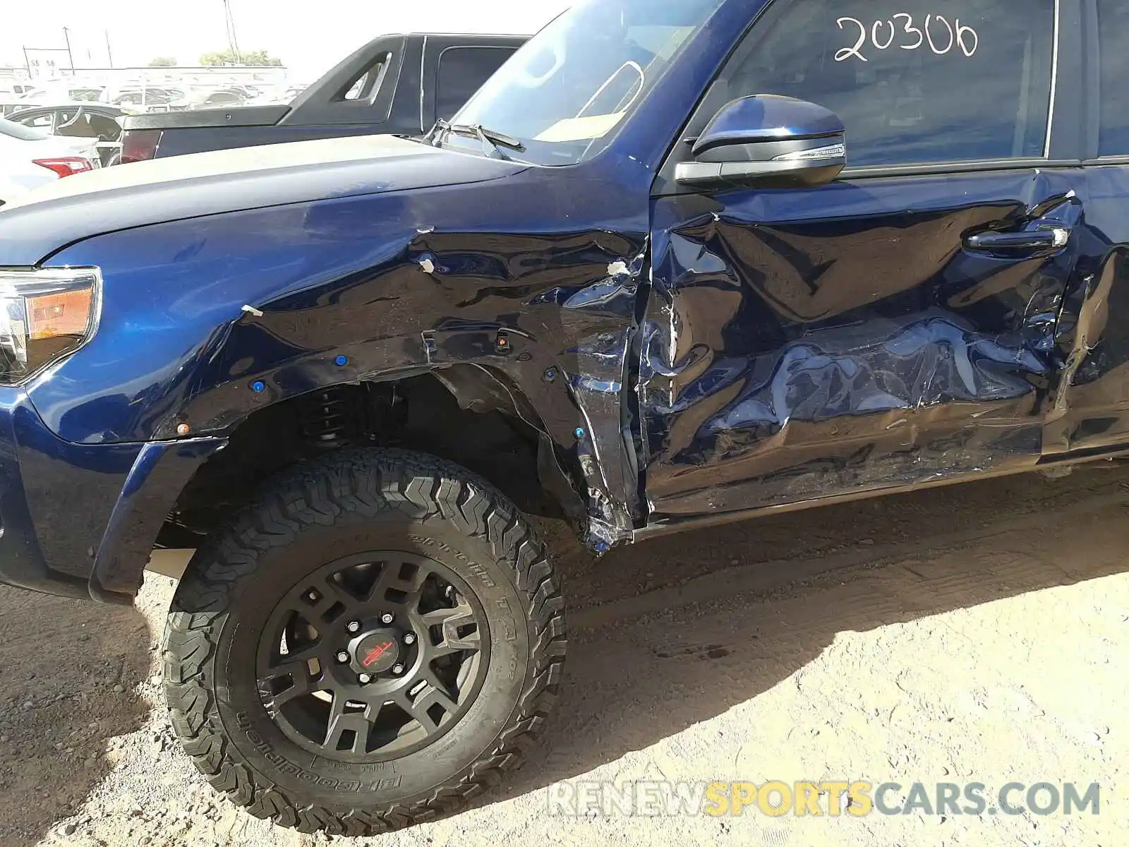 9 Photograph of a damaged car JTEBU5JR3K5701043 TOYOTA 4RUNNER 2019