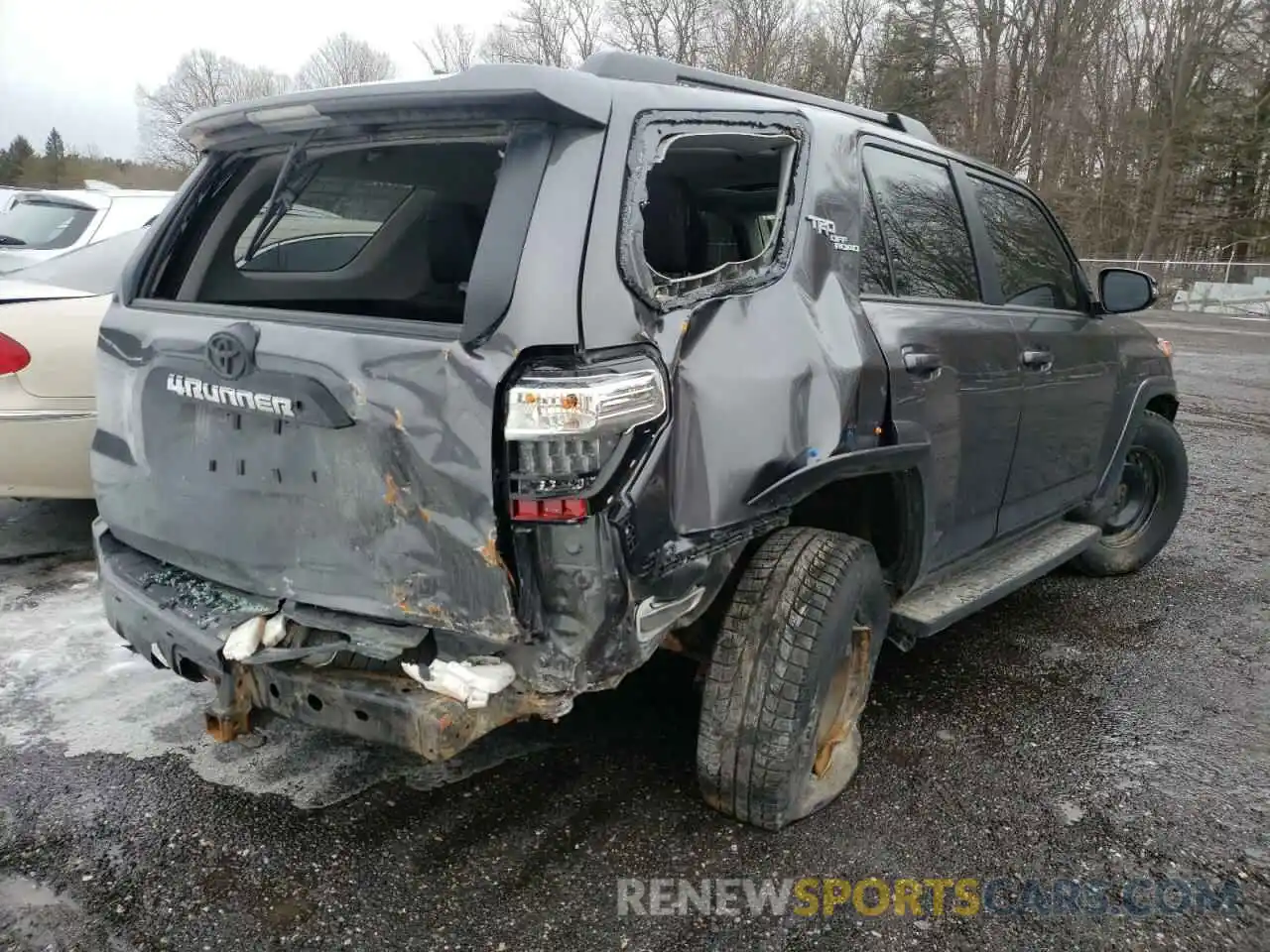 4 Photograph of a damaged car JTEBU5JR3K5707943 TOYOTA 4RUNNER 2019