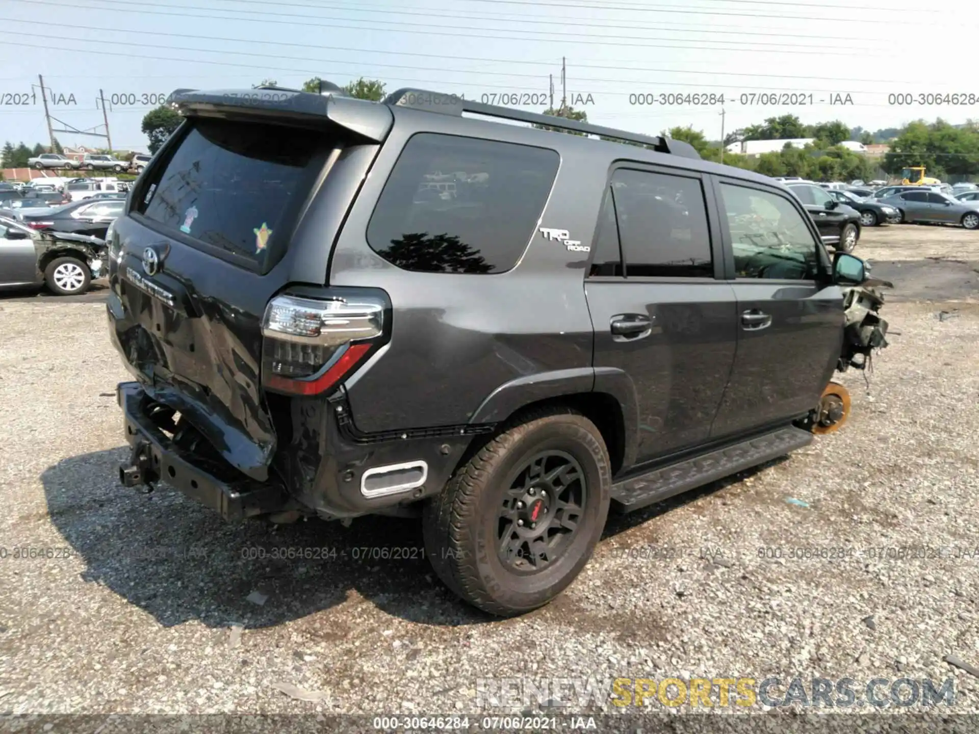 4 Фотография поврежденного автомобиля JTEBU5JR3K5715363 TOYOTA 4RUNNER 2019