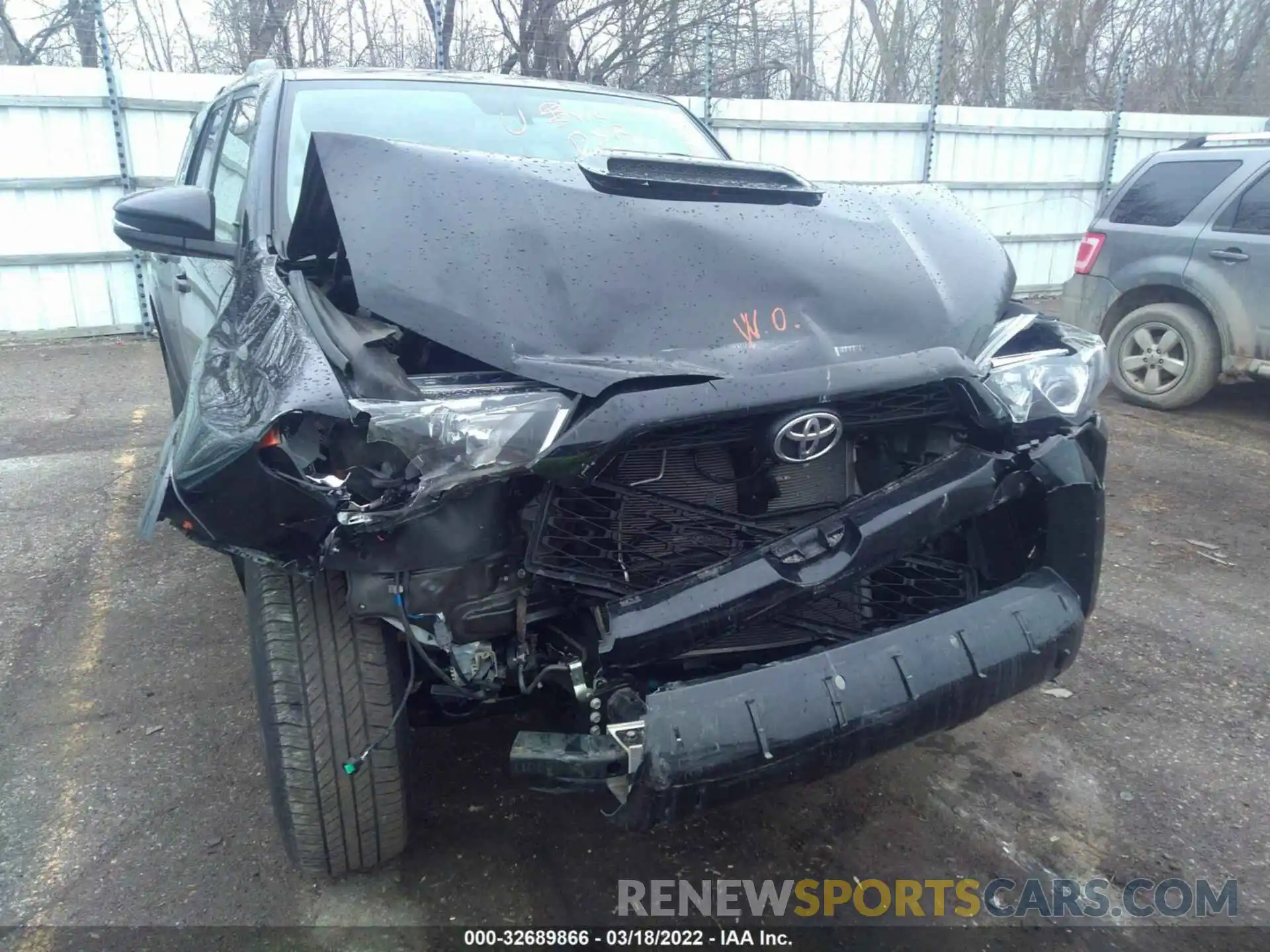 6 Photograph of a damaged car JTEBU5JR3K5719834 TOYOTA 4RUNNER 2019