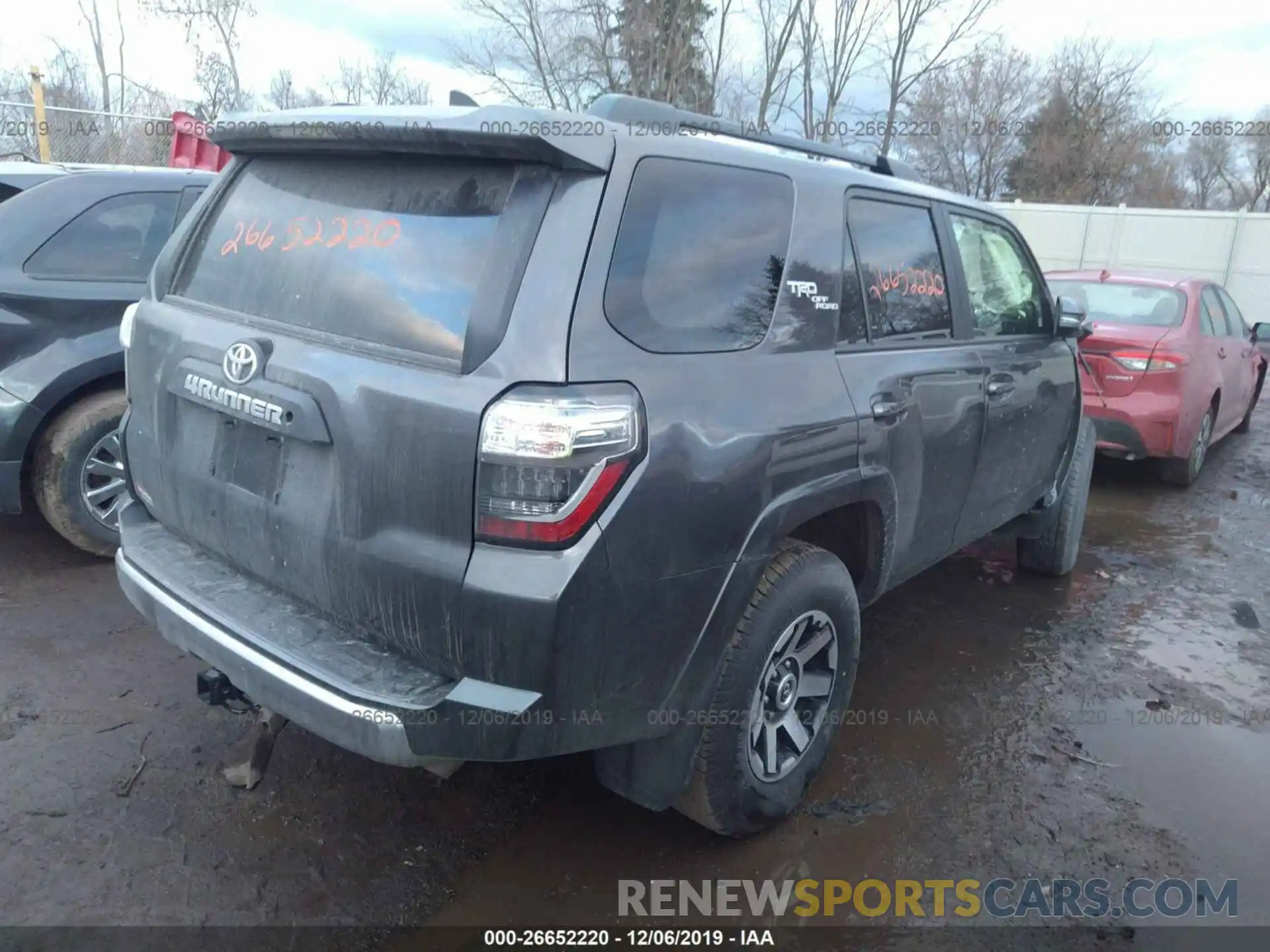 4 Фотография поврежденного автомобиля JTEBU5JR3K5725990 TOYOTA 4RUNNER 2019