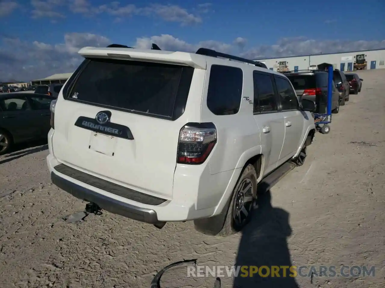 4 Photograph of a damaged car JTEBU5JR3K5727352 TOYOTA 4RUNNER 2019