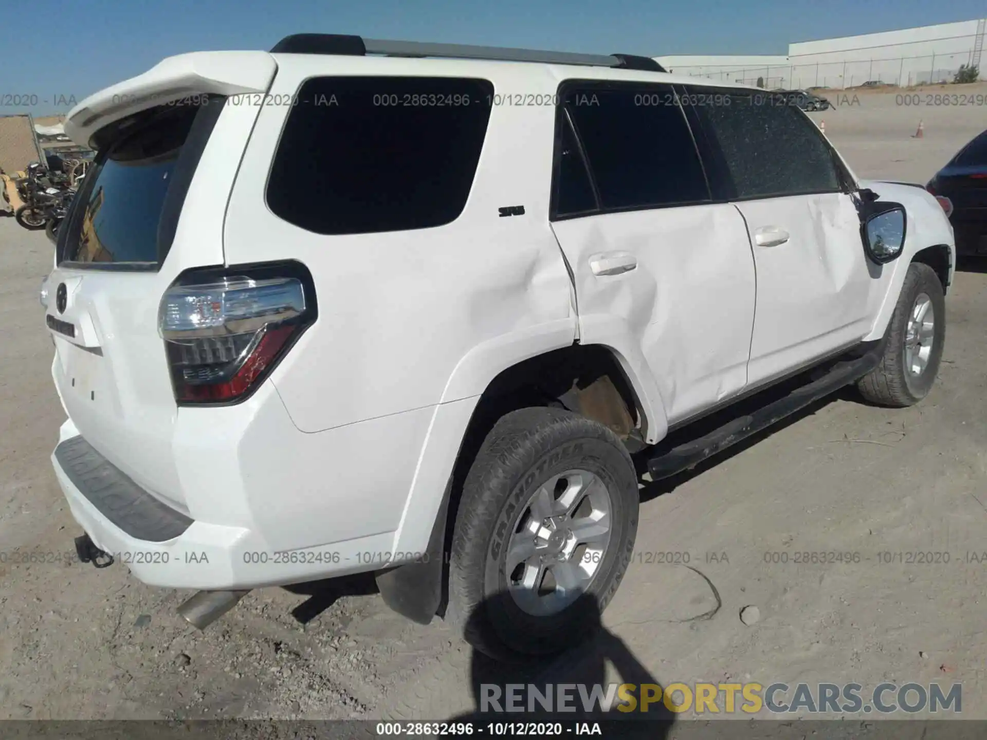 4 Photograph of a damaged car JTEBU5JR3K5728498 TOYOTA 4RUNNER 2019