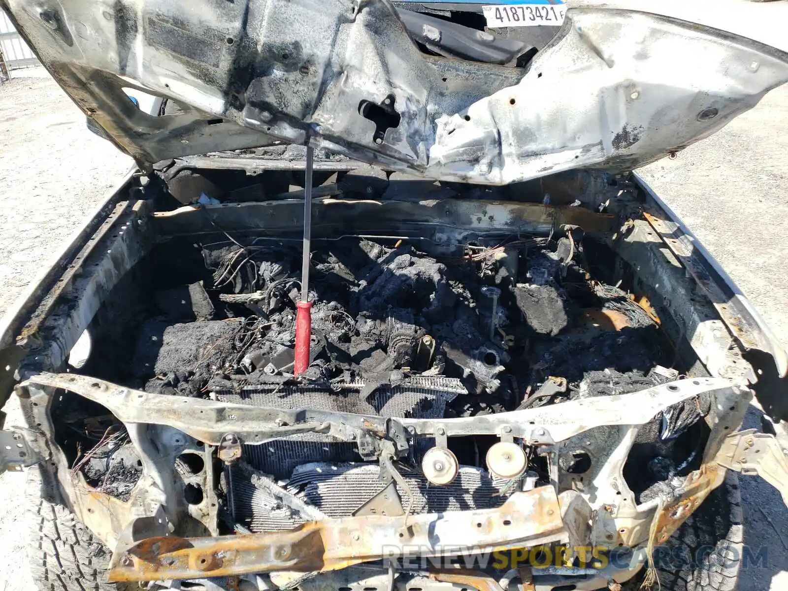 7 Photograph of a damaged car JTEBU5JR3K5733412 TOYOTA 4RUNNER 2019