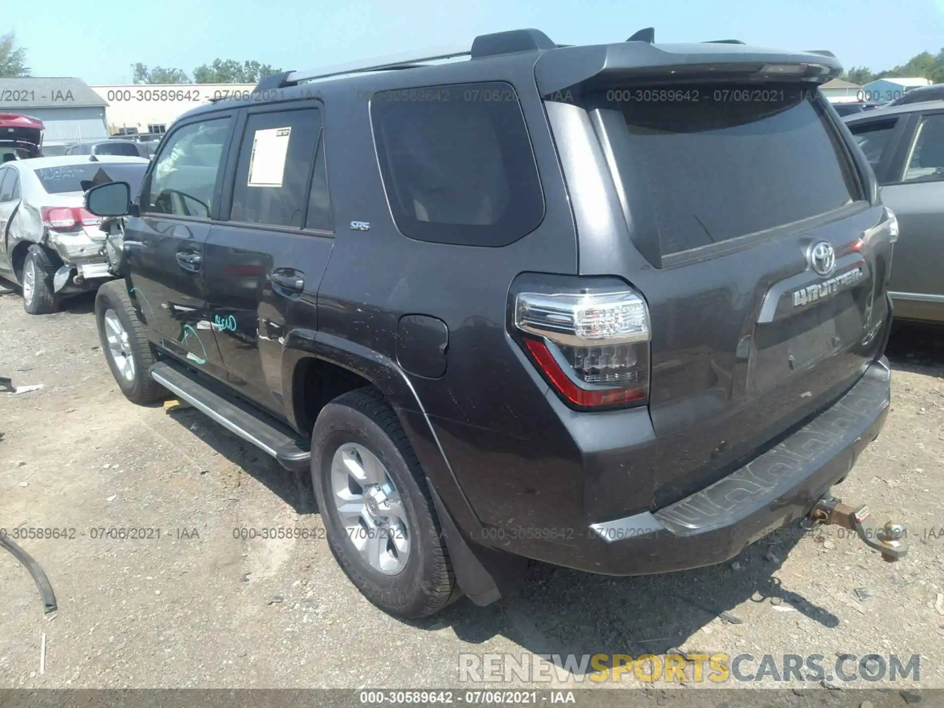 3 Фотография поврежденного автомобиля JTEBU5JR3K5733507 TOYOTA 4RUNNER 2019