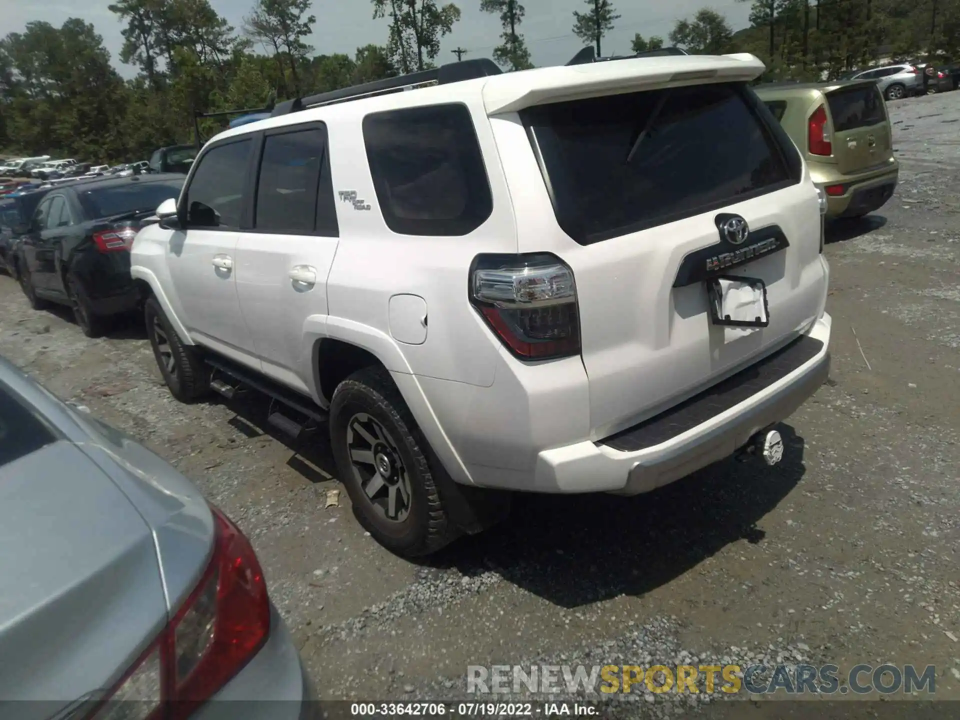 3 Photograph of a damaged car JTEBU5JR3K5737119 TOYOTA 4RUNNER 2019