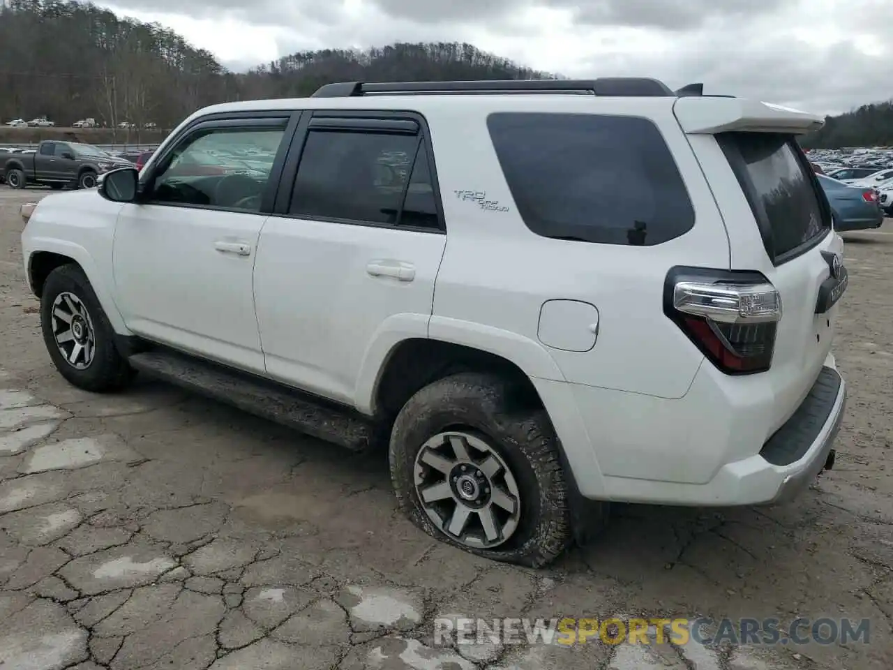 2 Photograph of a damaged car JTEBU5JR3K5737198 TOYOTA 4RUNNER 2019