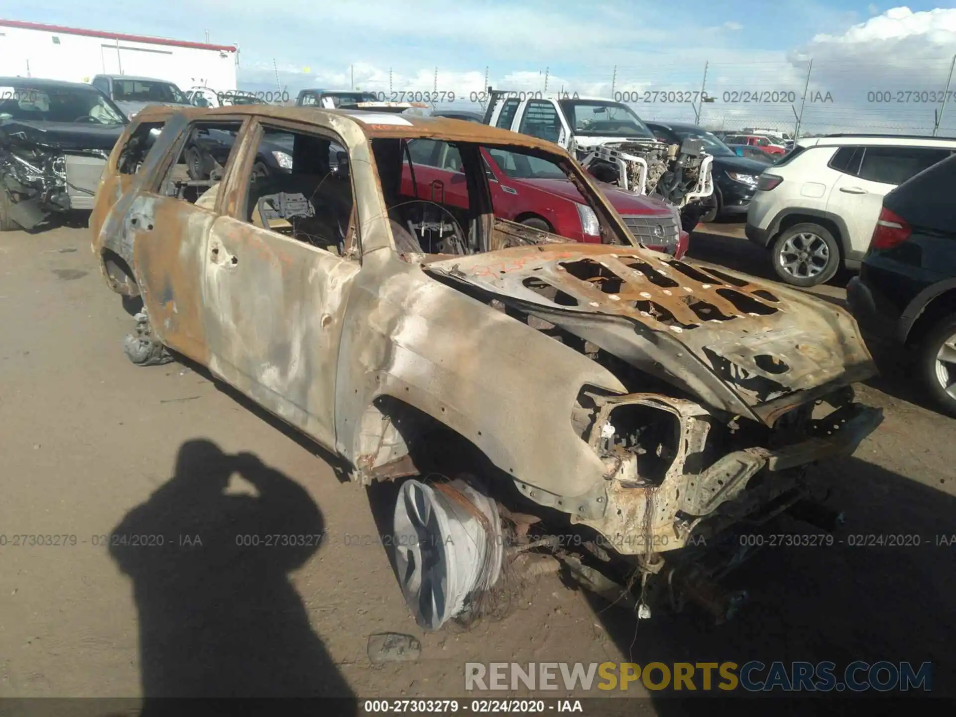 1 Photograph of a damaged car JTEBU5JR4K5613439 TOYOTA 4RUNNER 2019