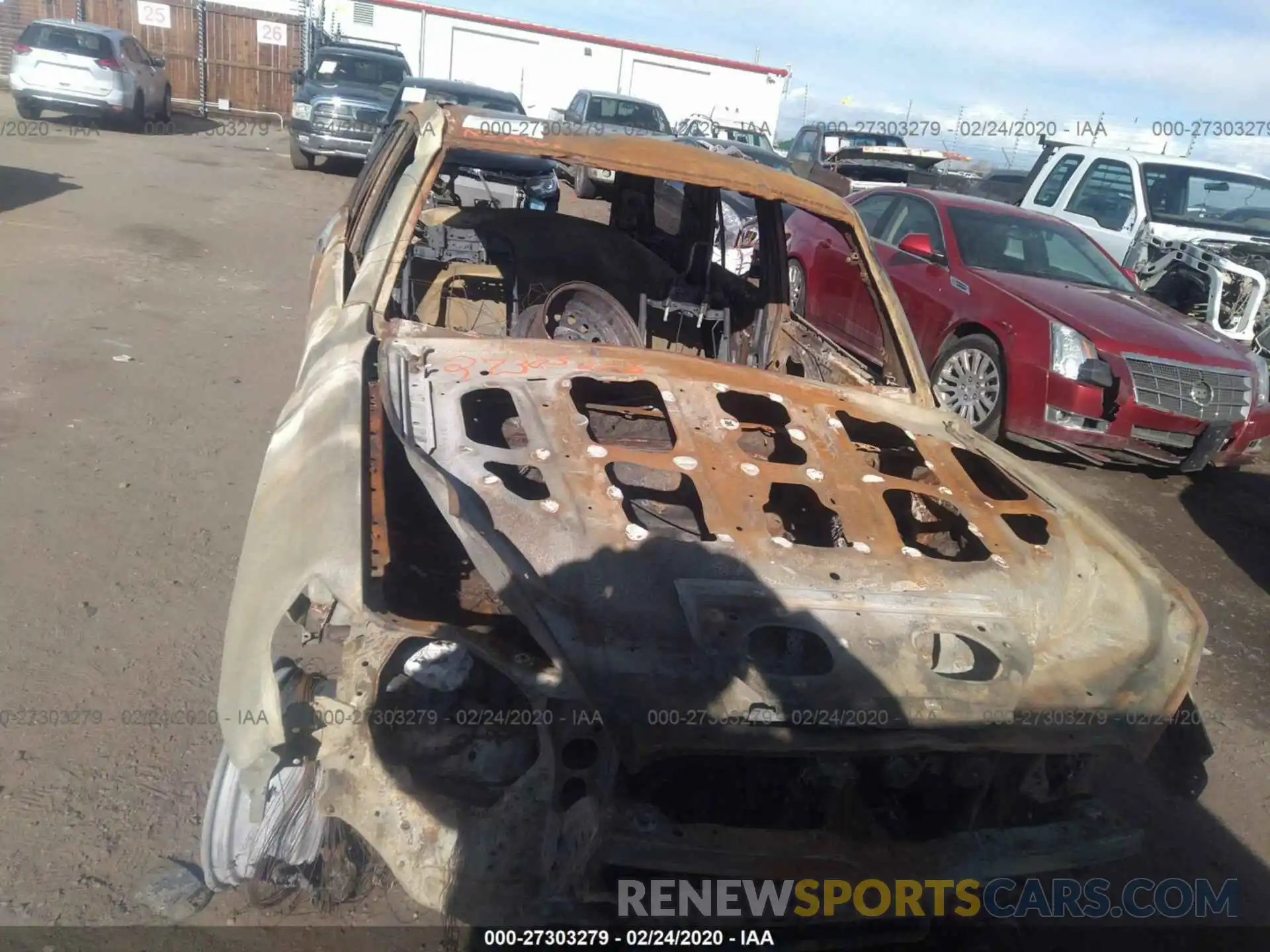 6 Photograph of a damaged car JTEBU5JR4K5613439 TOYOTA 4RUNNER 2019