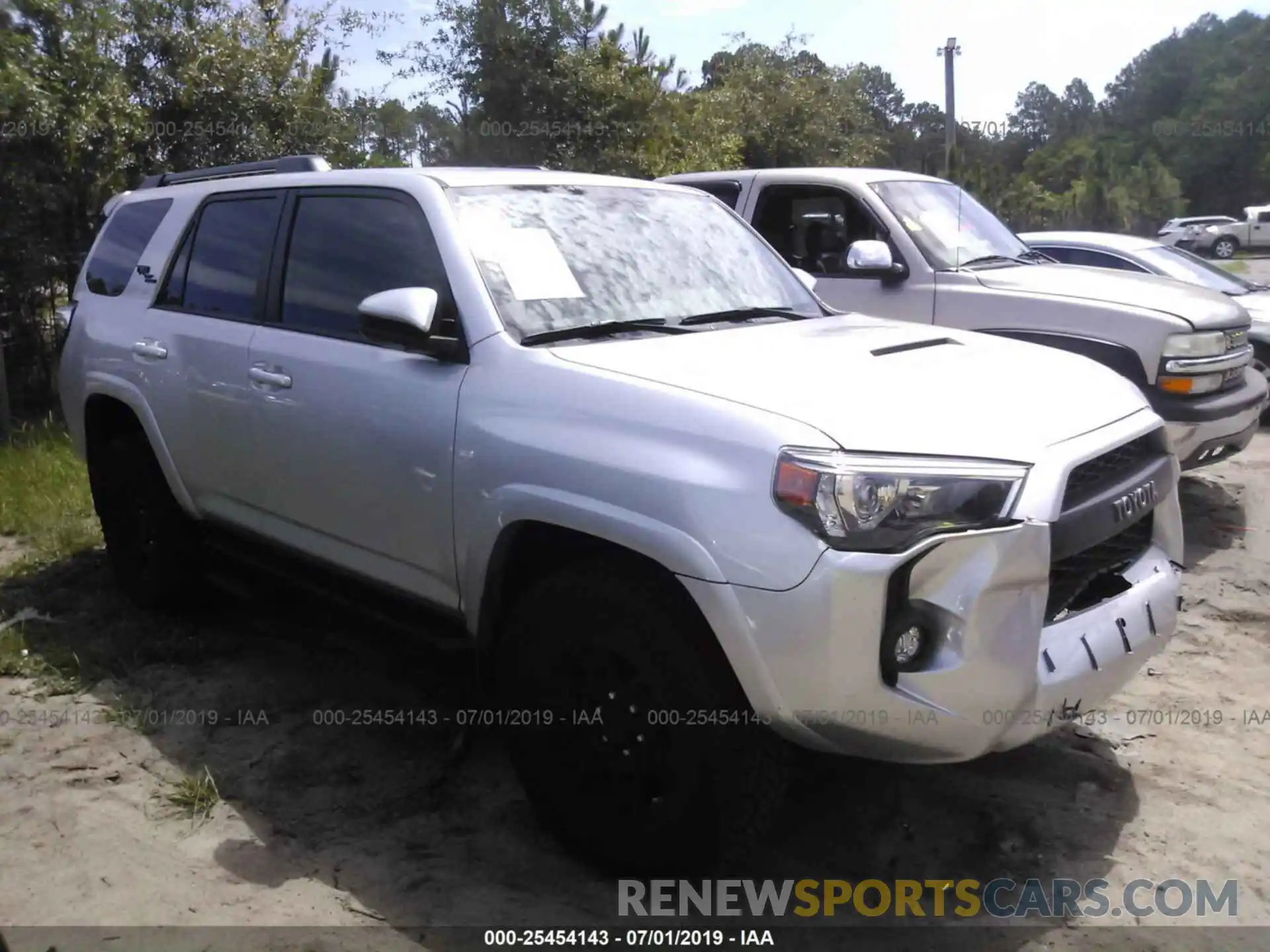 1 Photograph of a damaged car JTEBU5JR4K5613988 TOYOTA 4RUNNER 2019