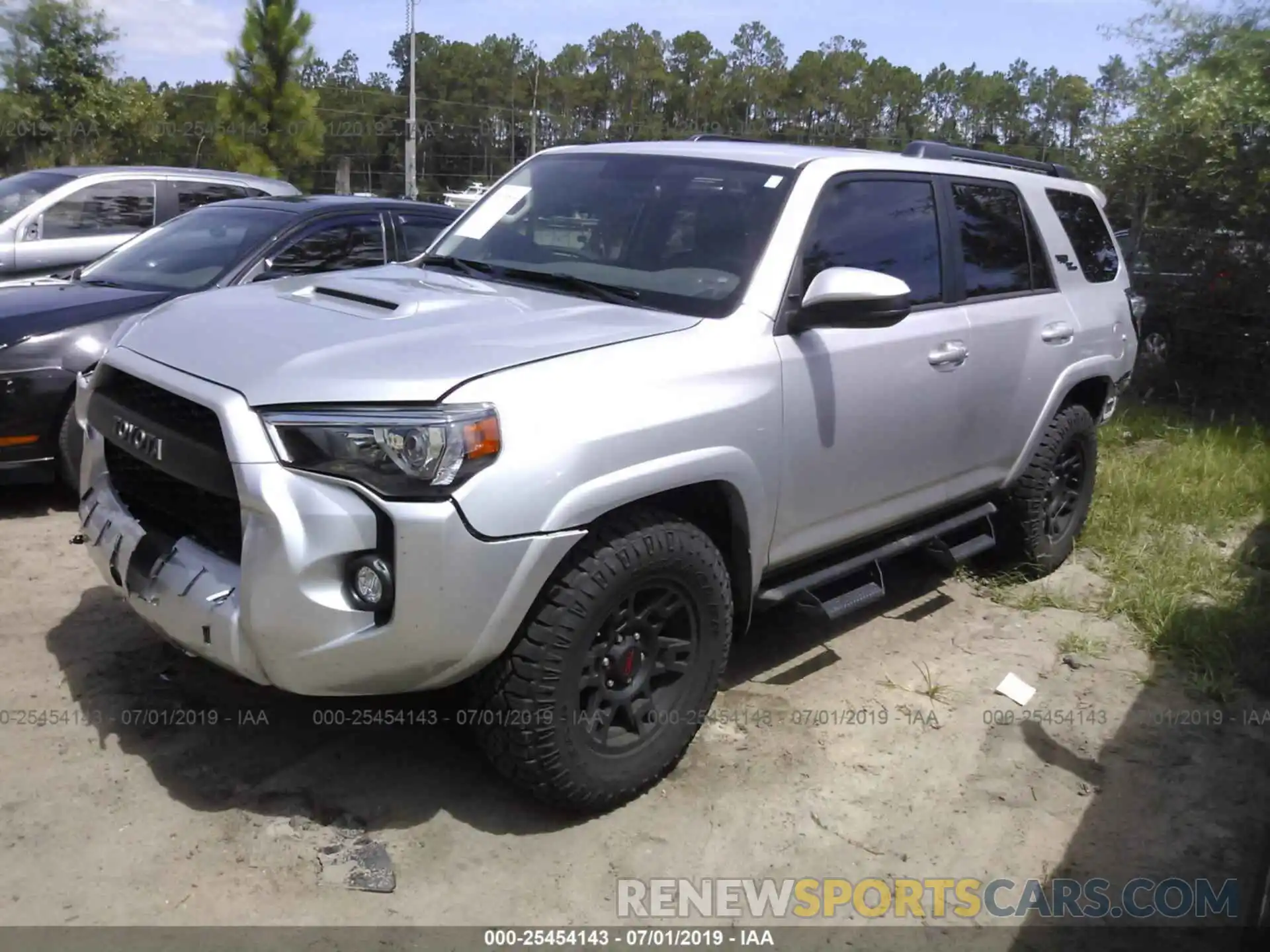 2 Photograph of a damaged car JTEBU5JR4K5613988 TOYOTA 4RUNNER 2019