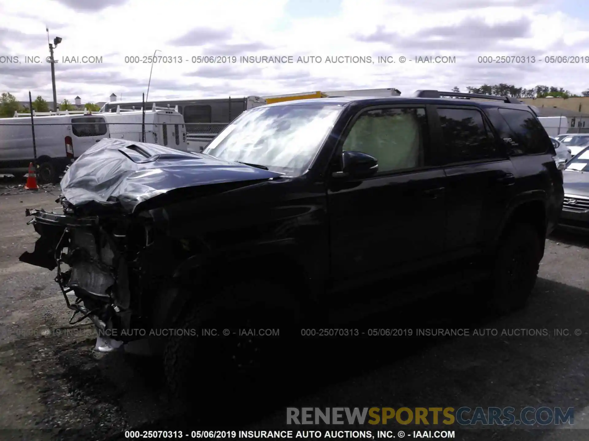 2 Photograph of a damaged car JTEBU5JR4K5616129 TOYOTA 4RUNNER 2019