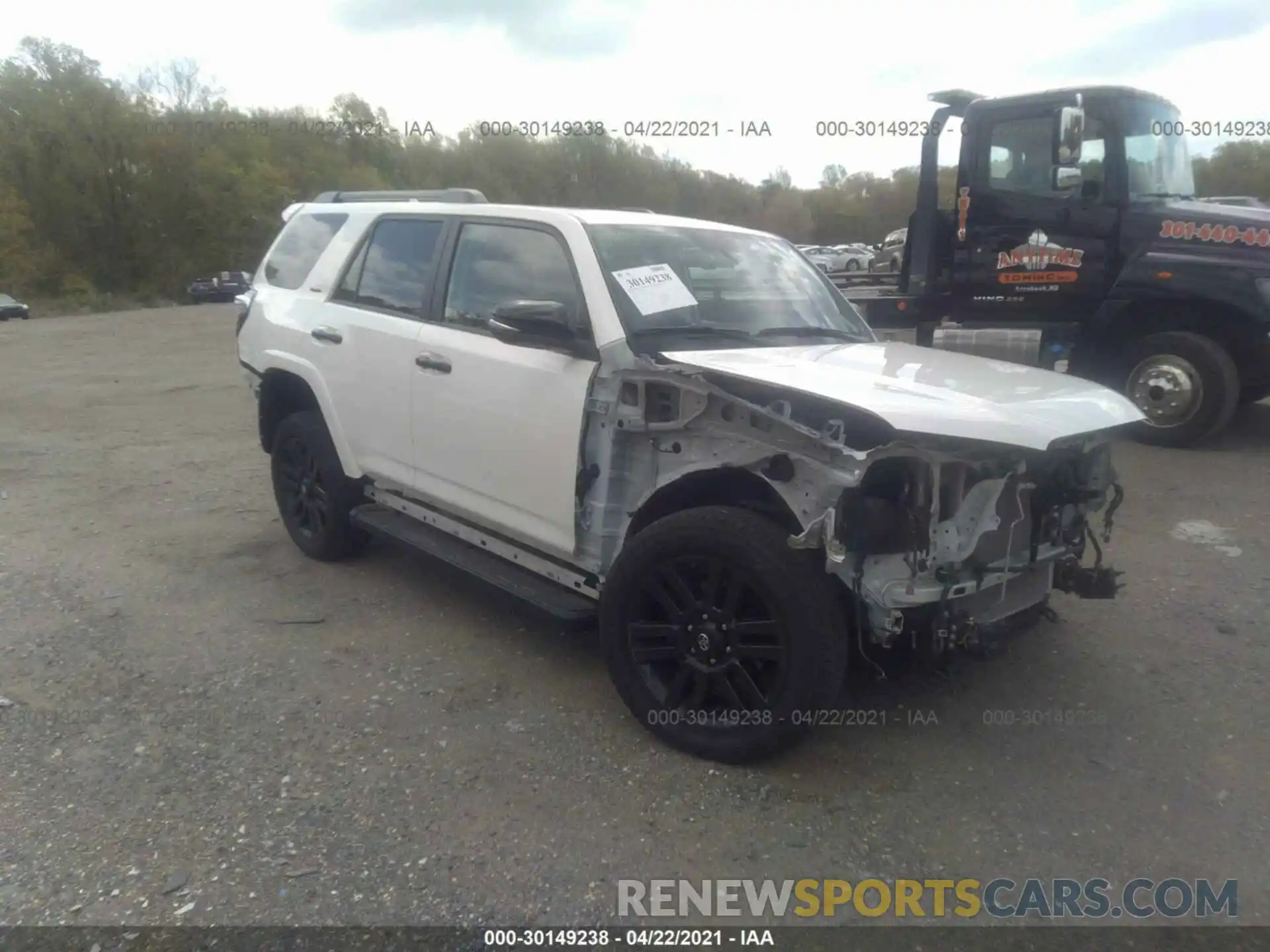 1 Photograph of a damaged car JTEBU5JR4K5617880 TOYOTA 4RUNNER 2019