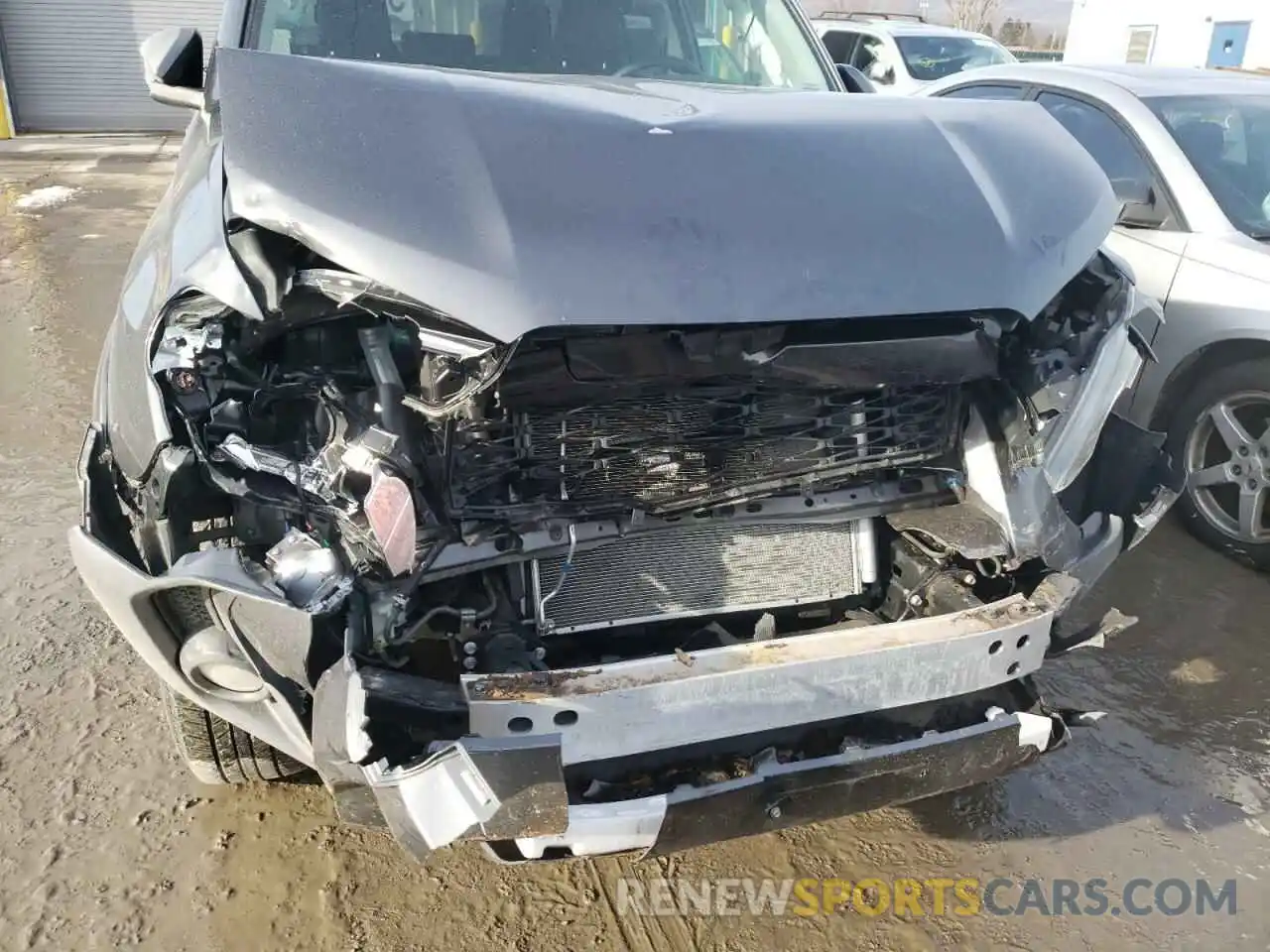 9 Photograph of a damaged car JTEBU5JR4K5625235 TOYOTA 4RUNNER 2019