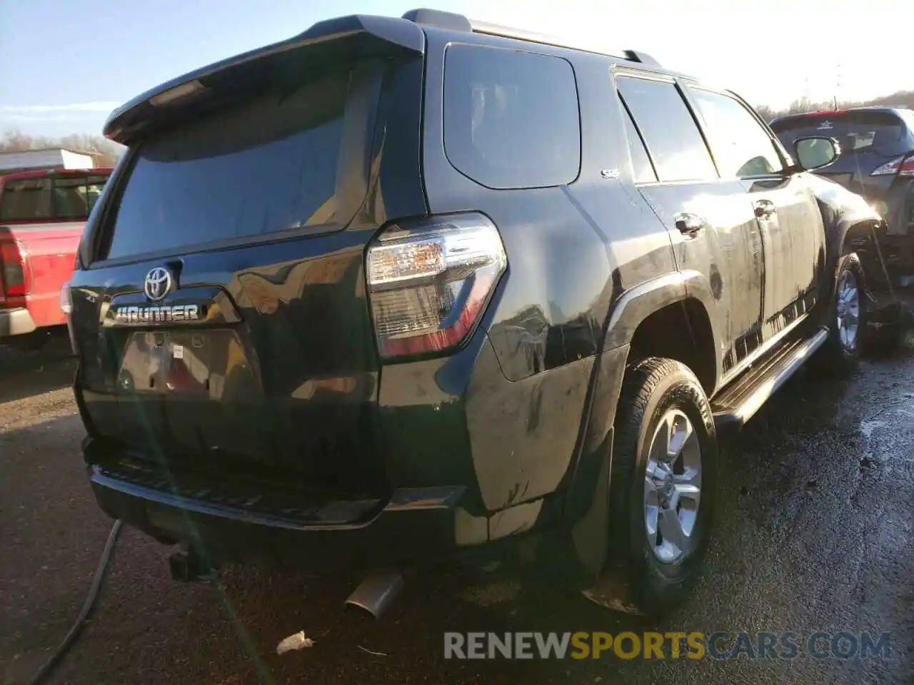 4 Photograph of a damaged car JTEBU5JR4K5632363 TOYOTA 4RUNNER 2019