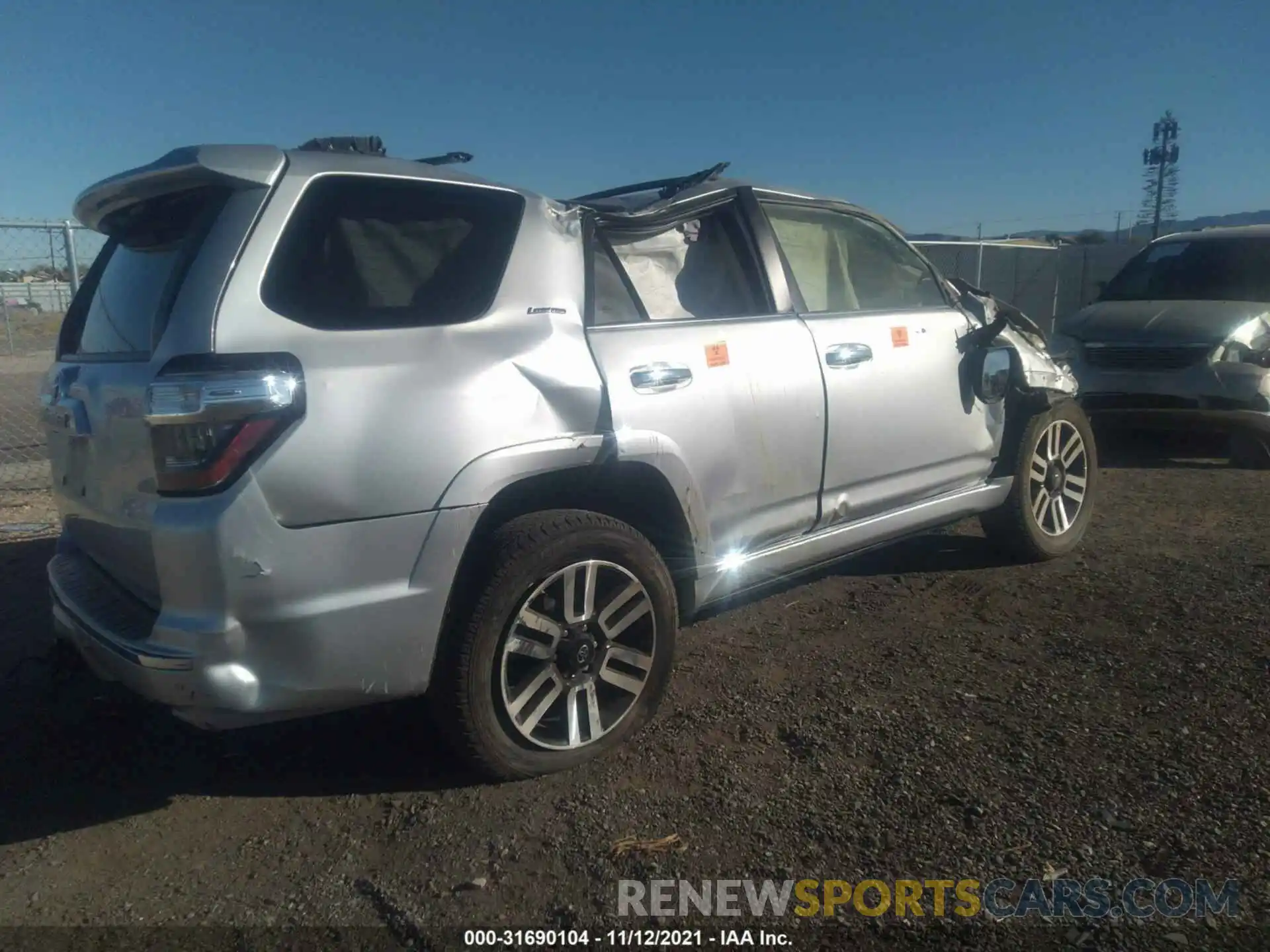 4 Фотография поврежденного автомобиля JTEBU5JR4K5634663 TOYOTA 4RUNNER 2019