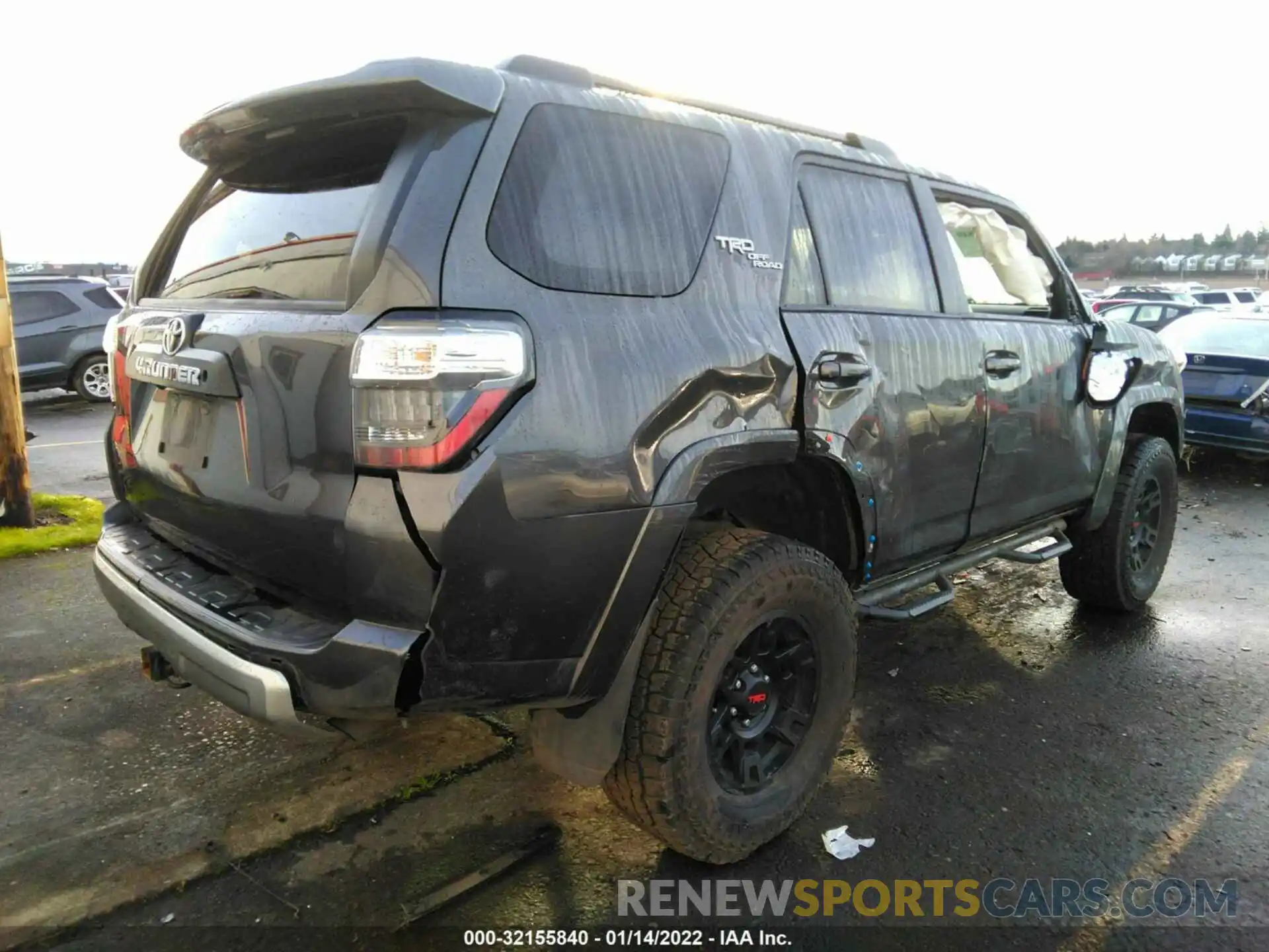 4 Photograph of a damaged car JTEBU5JR4K5635490 TOYOTA 4RUNNER 2019