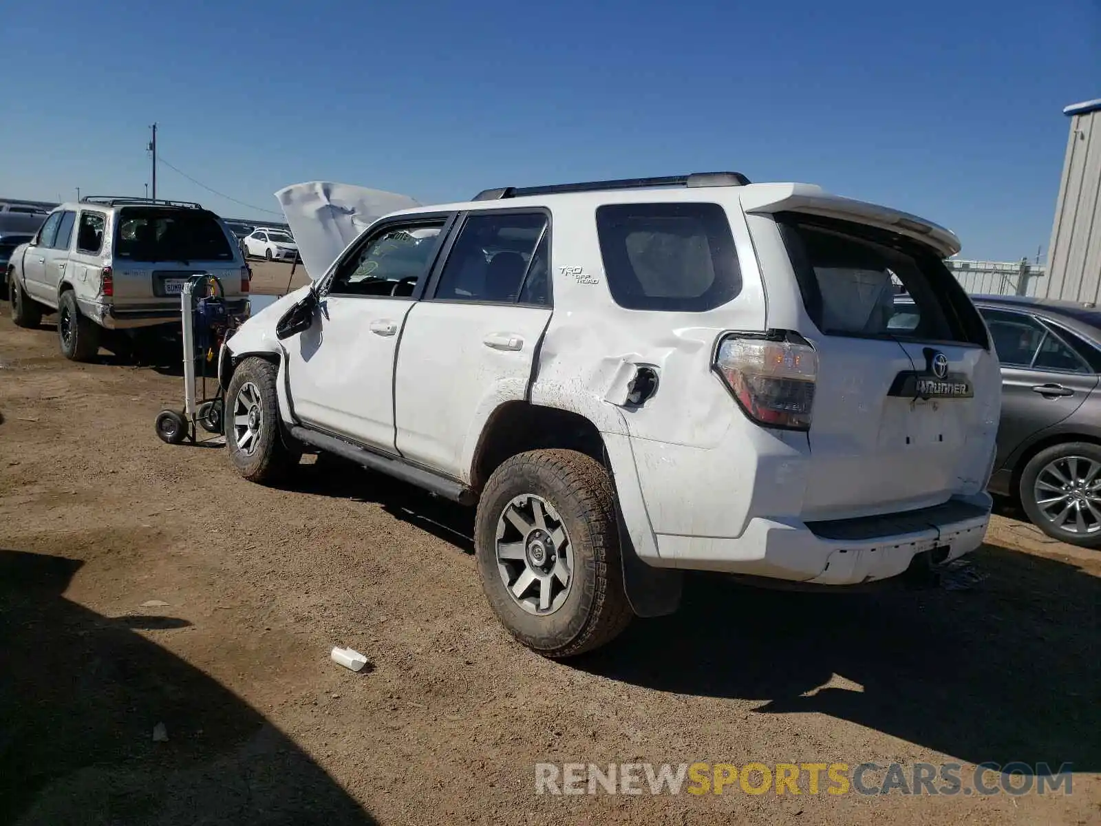 3 Photograph of a damaged car JTEBU5JR4K5642486 TOYOTA 4RUNNER 2019